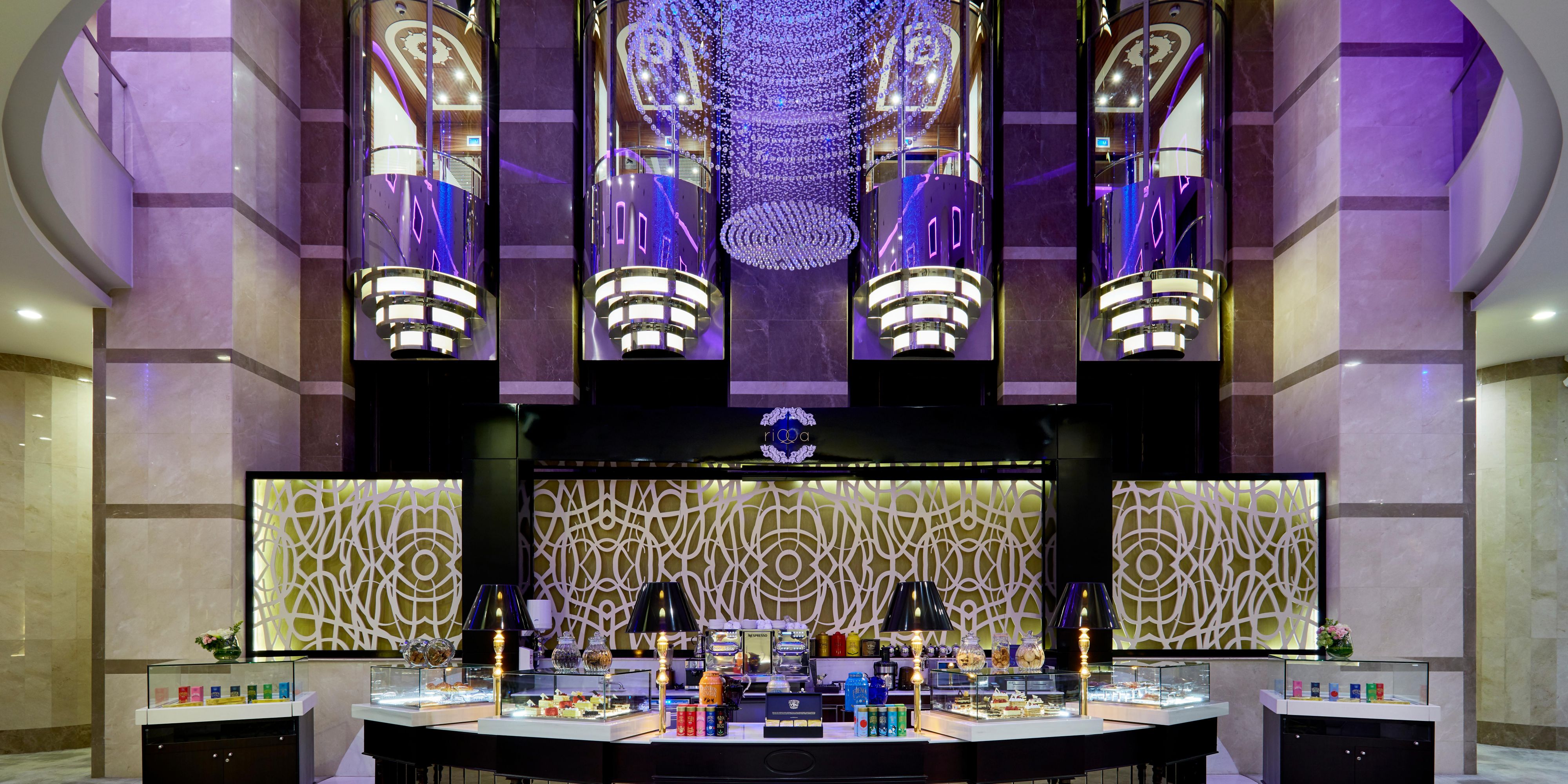 Riqqa Cafe at Crowne Plaza Dooha West Bay