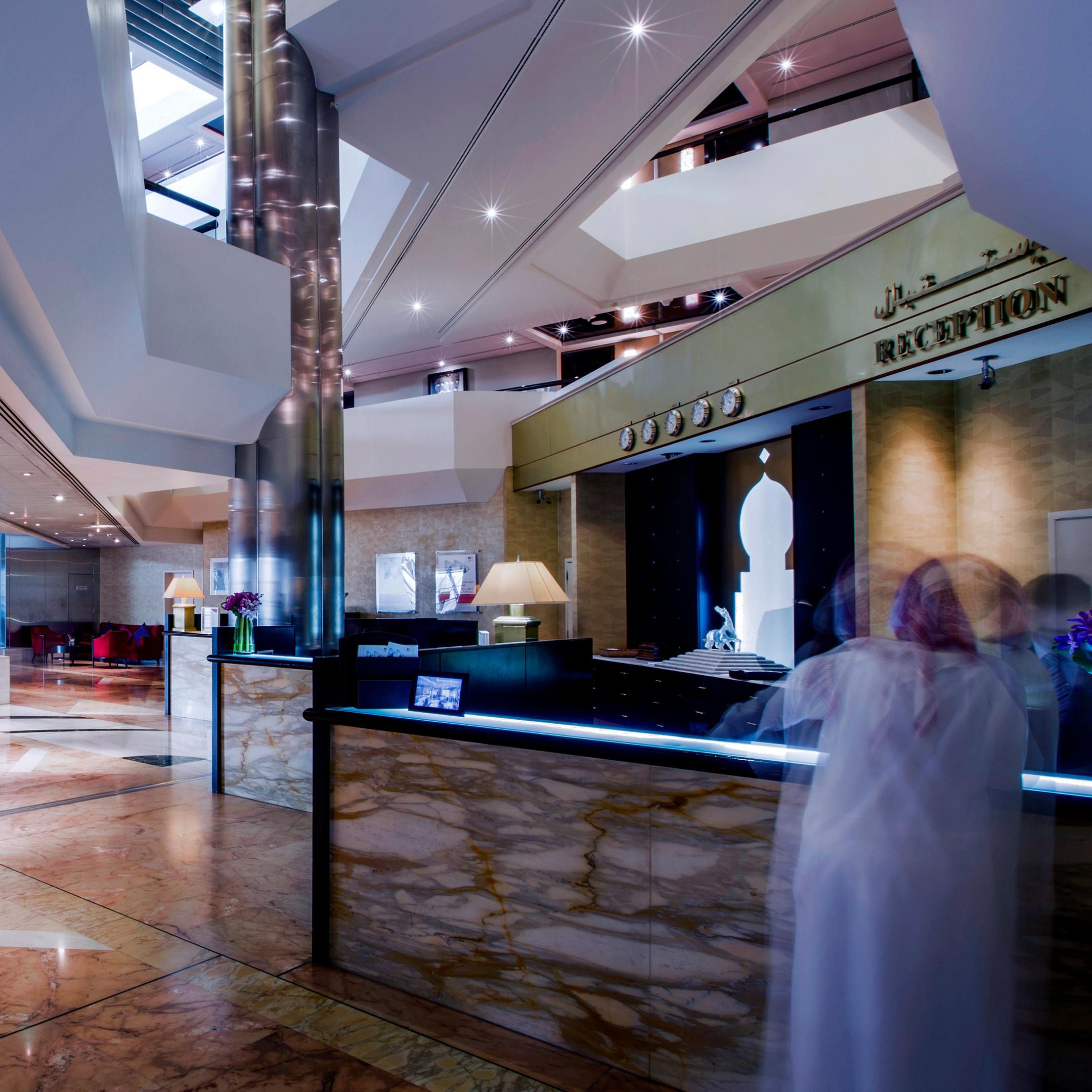 Crowne Plaza Dubai-Deira - 5 star hotel in Dubai - RECEPTION 