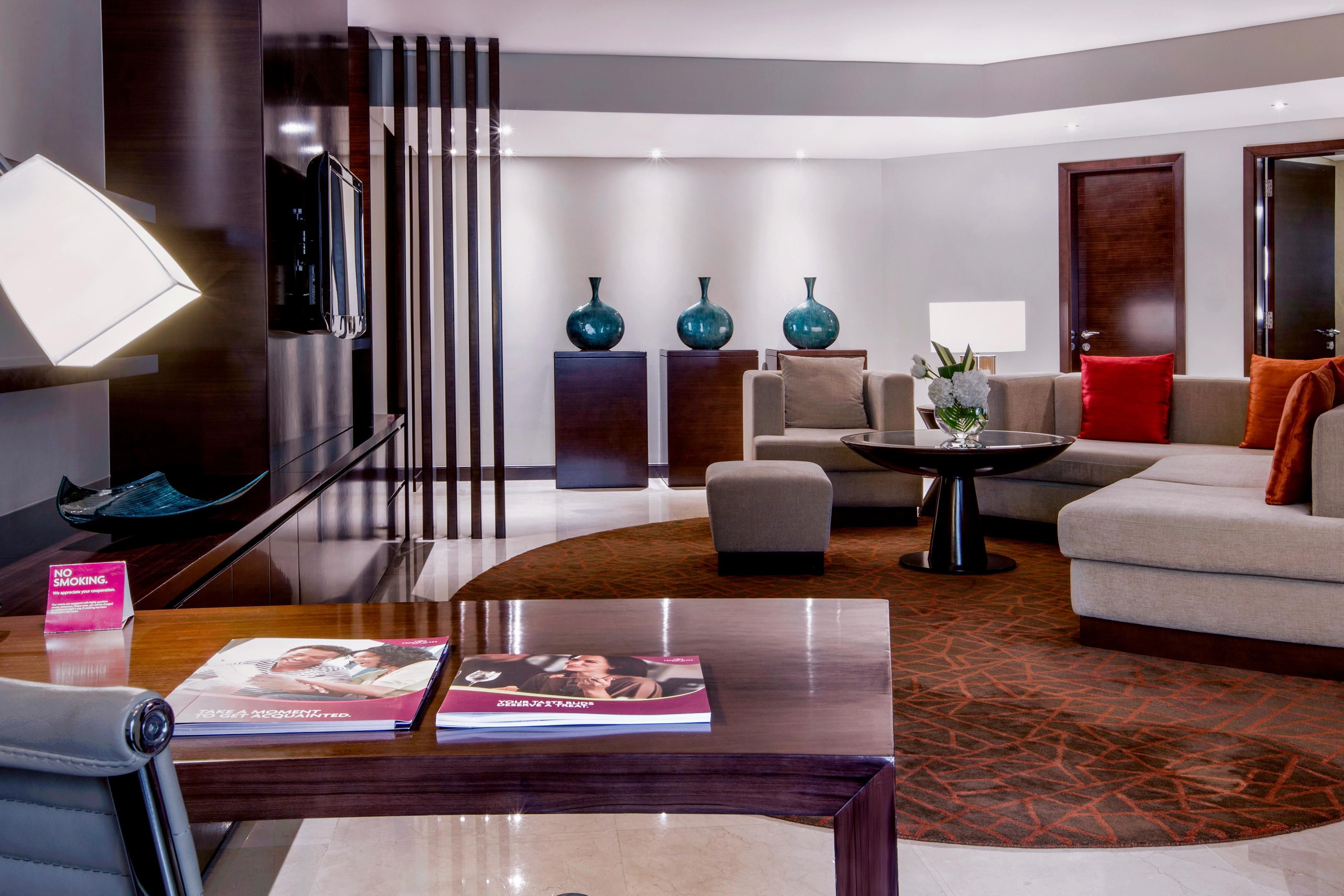 Crowne Paza Dubai-Deira - 5 star hotel in Dubai - EXECUTIVE SUITE