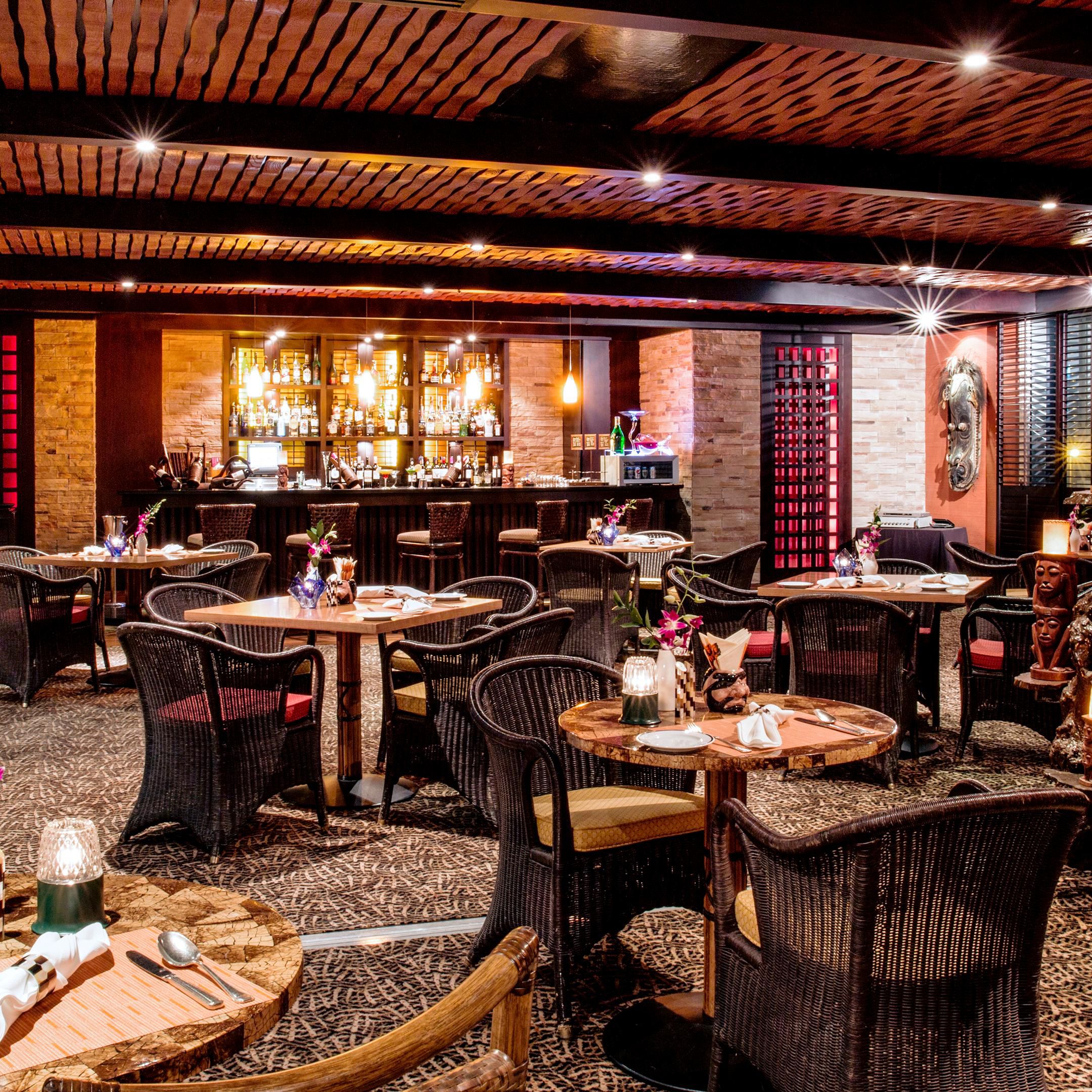 Tiki Bar in Crowne Plaza Dubai-Deira - HAPPY HOUR &amp; COCKTAILS