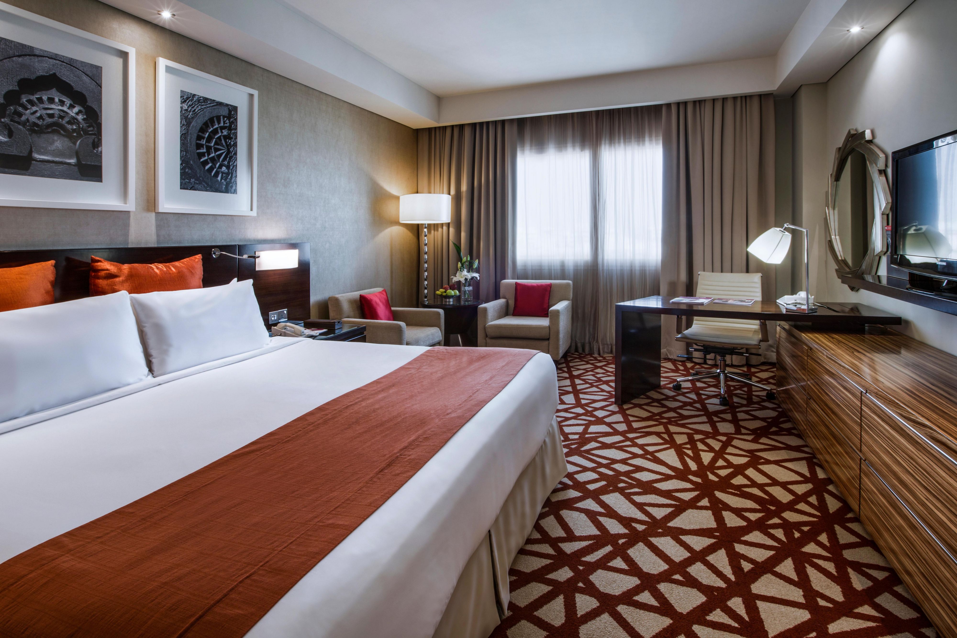 Crowne Paza Dubai-Deira - 5 star hotel in Dubai - KING DELUXE ROOM