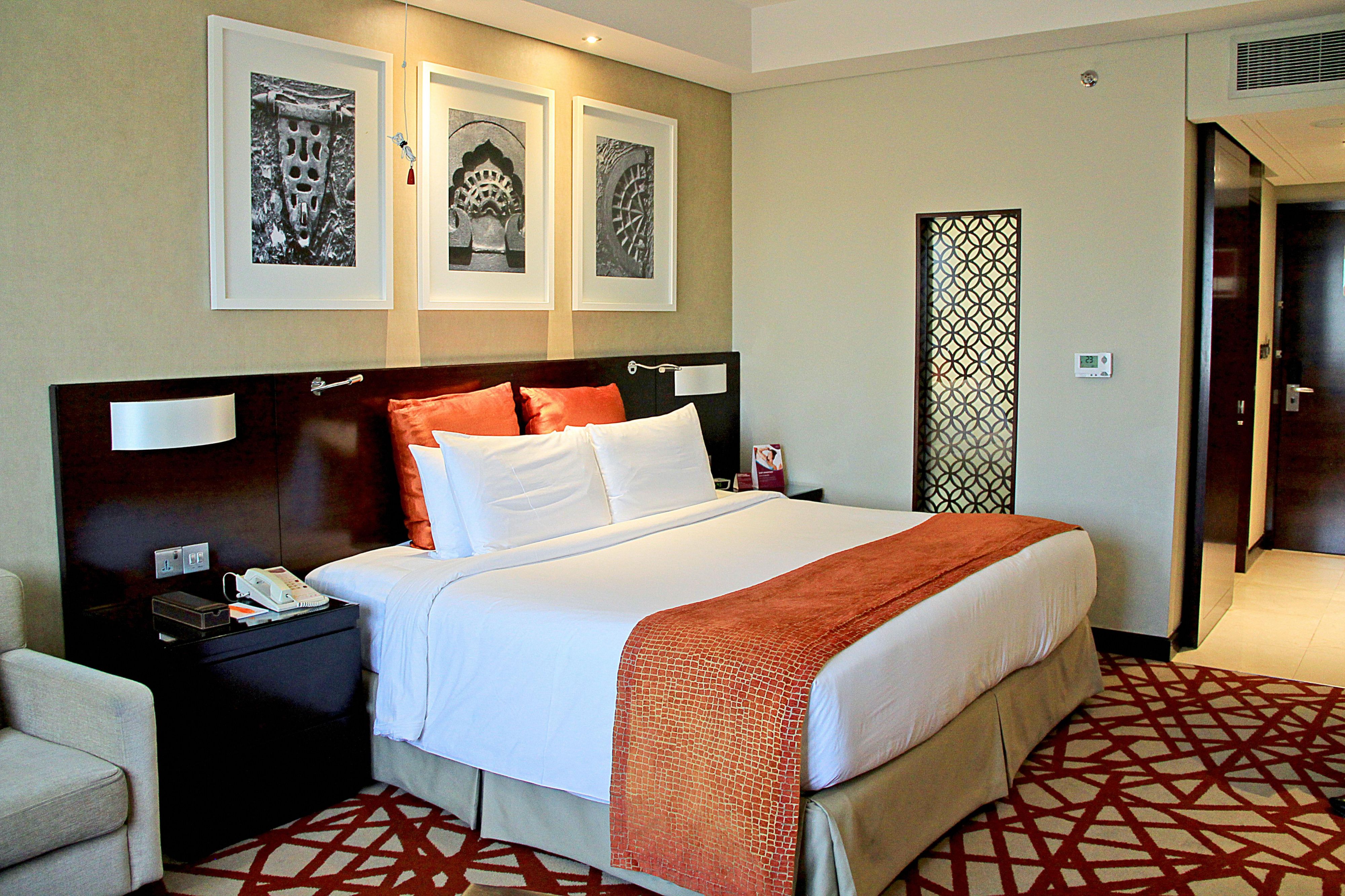 Crowne Paza Dubai-Deira -5 star hotel - KING WHEELCHAIR ACCESSIBLE