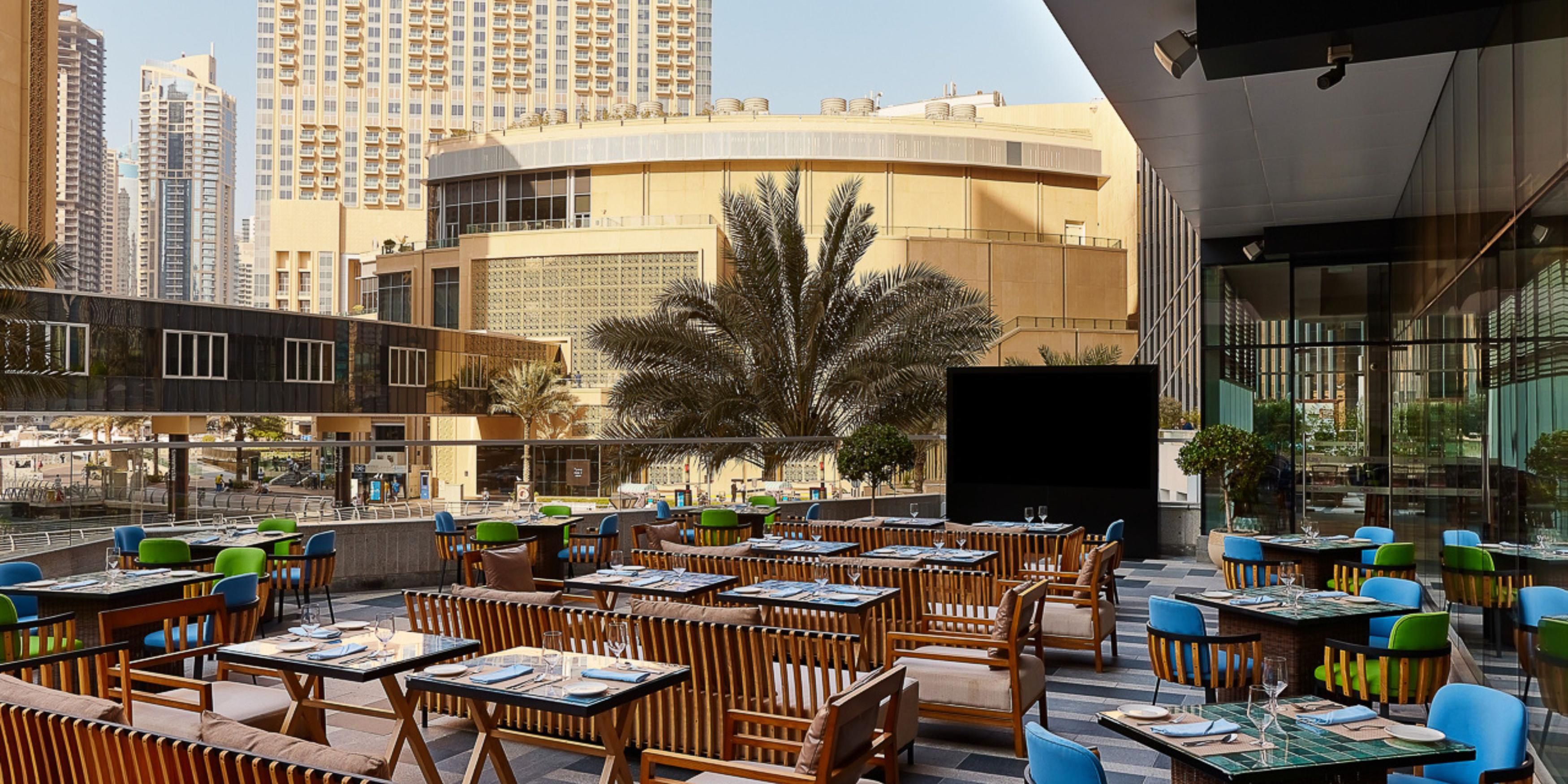 Возможности питания в отеле Crowne Plaza Dubai Marina