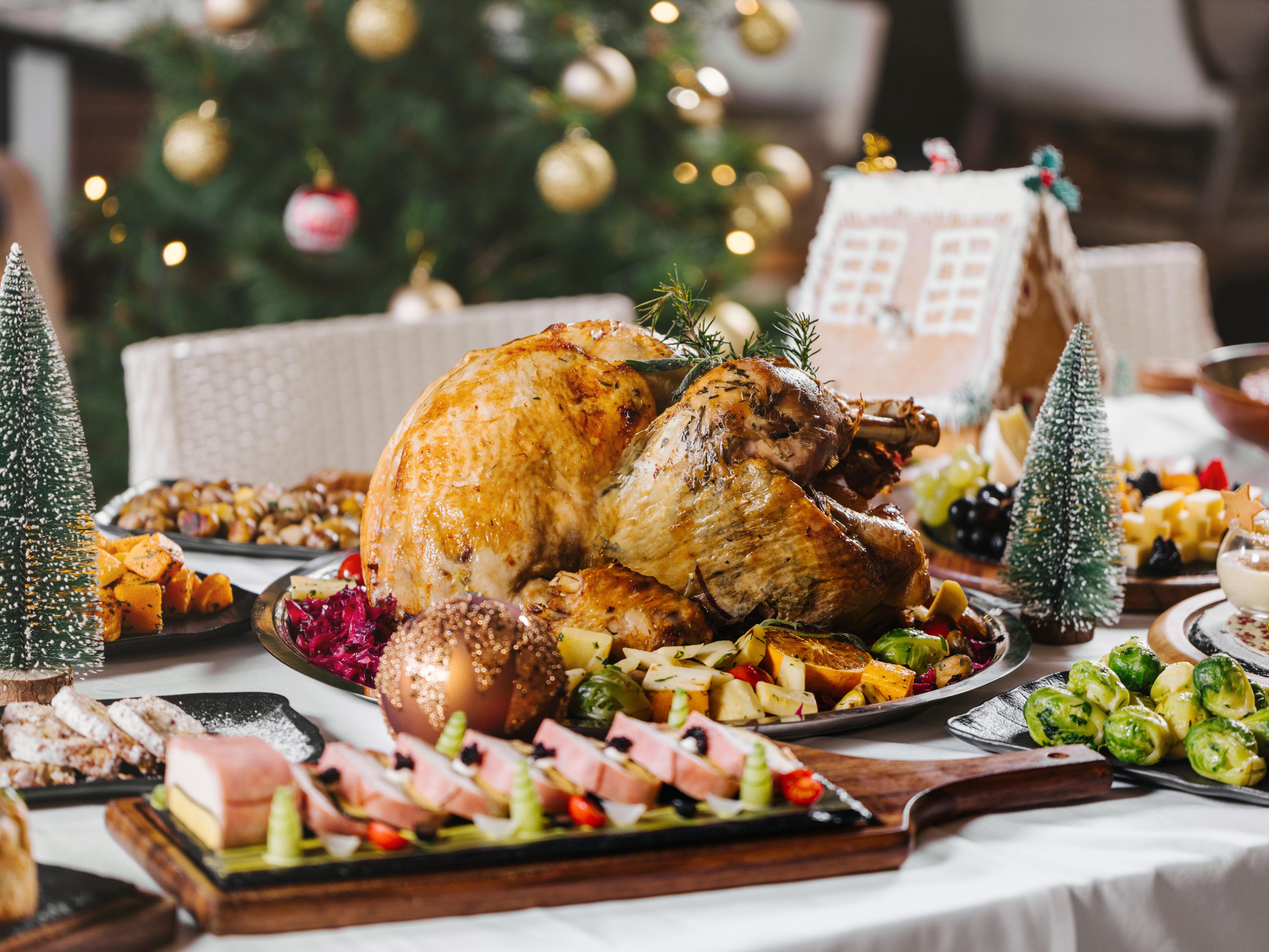 Enjoy a traditional roast turkey with all the trimmings. Includes classic sides like herb-roasted potatoes, Brussels sprouts, red cabbage, chipolatas, and cranberry sauce. Available until 26th December. 48-hour pre-order required. 
T&C's apply.
