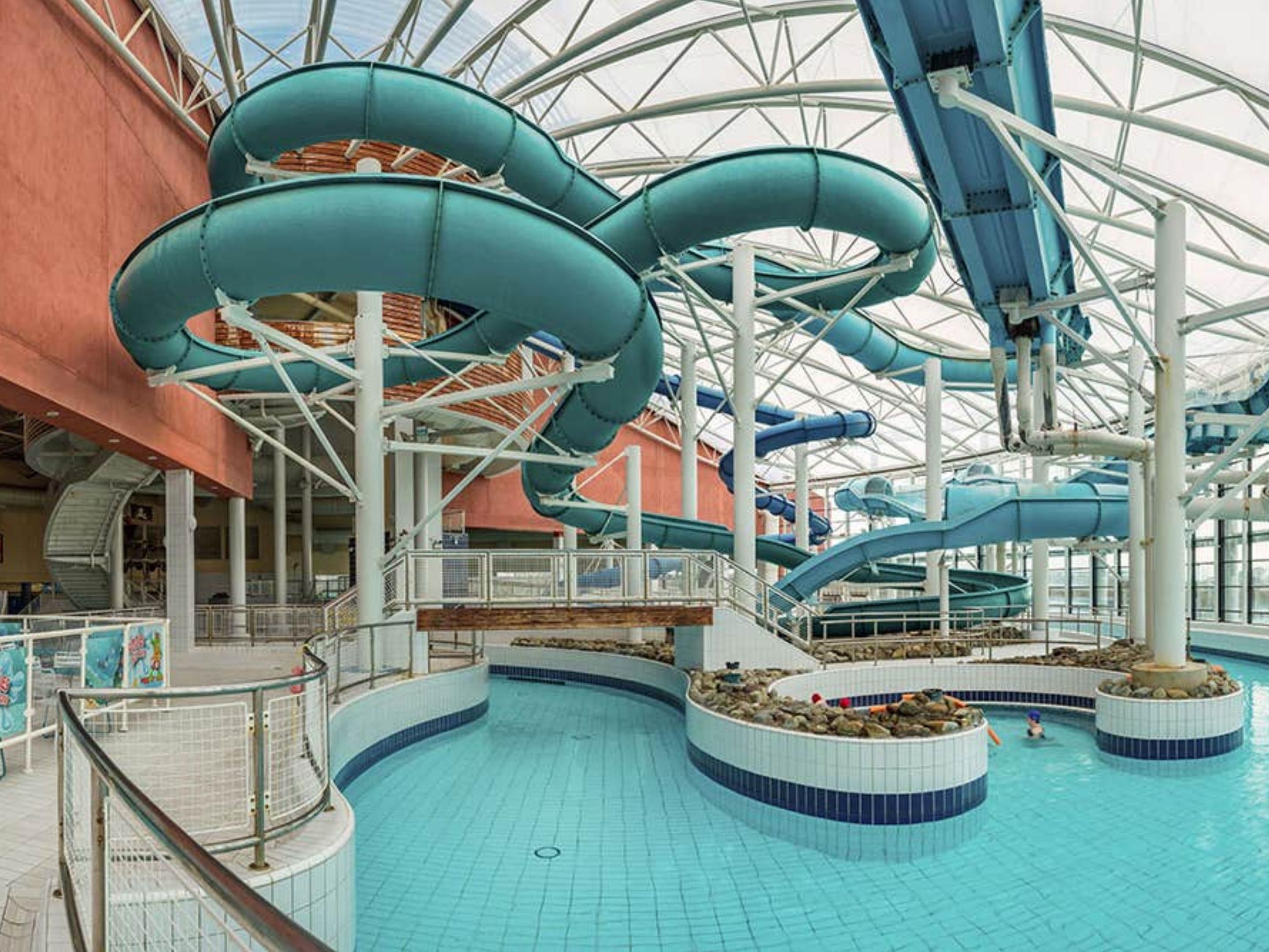 Our Crowne Plaza Blanchardstown hotel boasts a prime location with convenient access to local attractions. With the Blanchardstown Shopping Centre right on our doorstep, guests can enjoy a day of retail therapy with ease. Just two kilometres away, the National Aquatic Centre is the perfect destination for families during the warmer months.