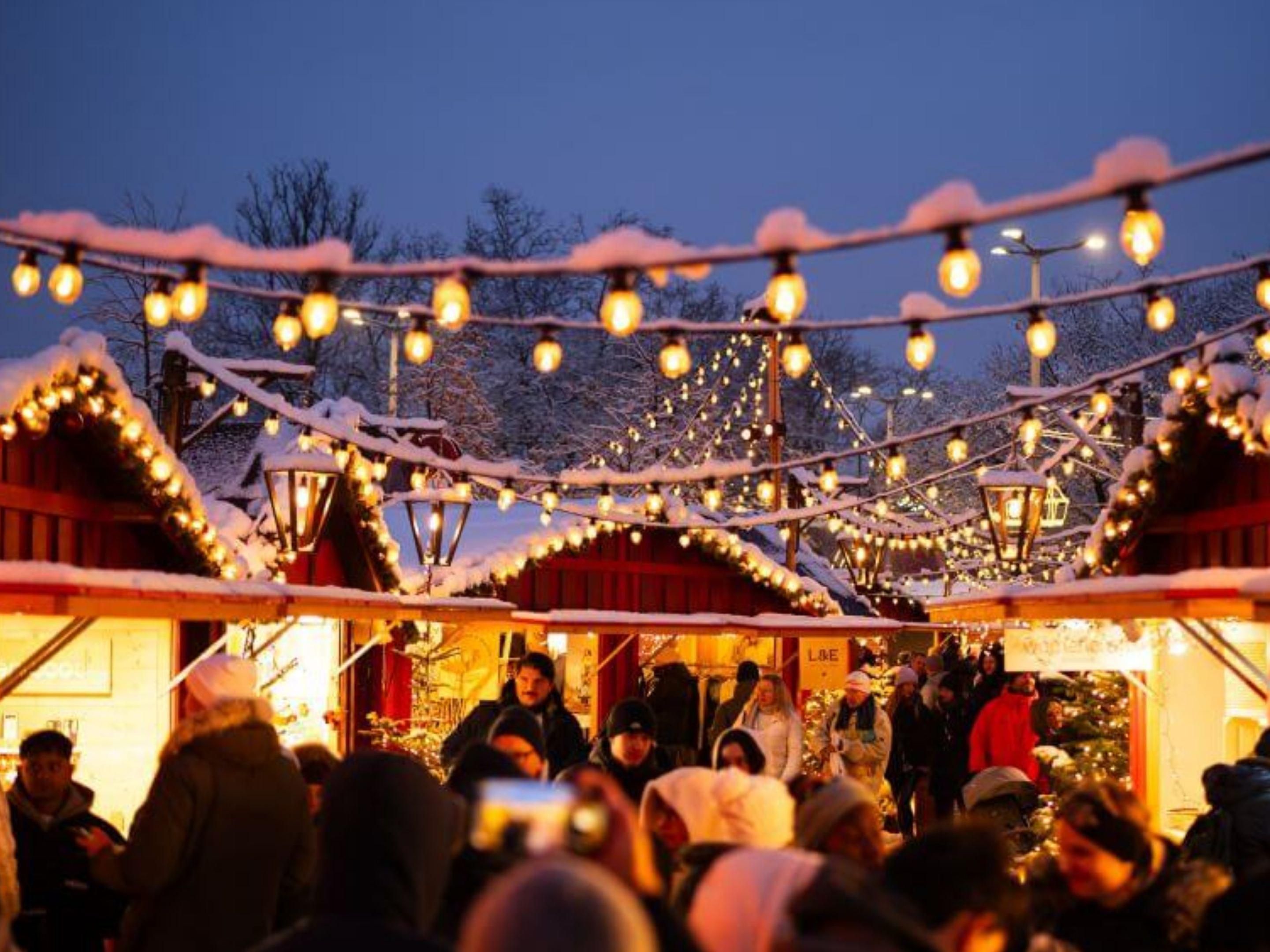 Experience the festive magic of Dublin with a visit to the RDS Christmas Market during your stay at the Crowne Plaza Dublin Blanchardstown. Wander through sparkling stalls, enjoy seasonal treats, and discover unique gifts that add a touch of holiday enchantment to your winter getaway.