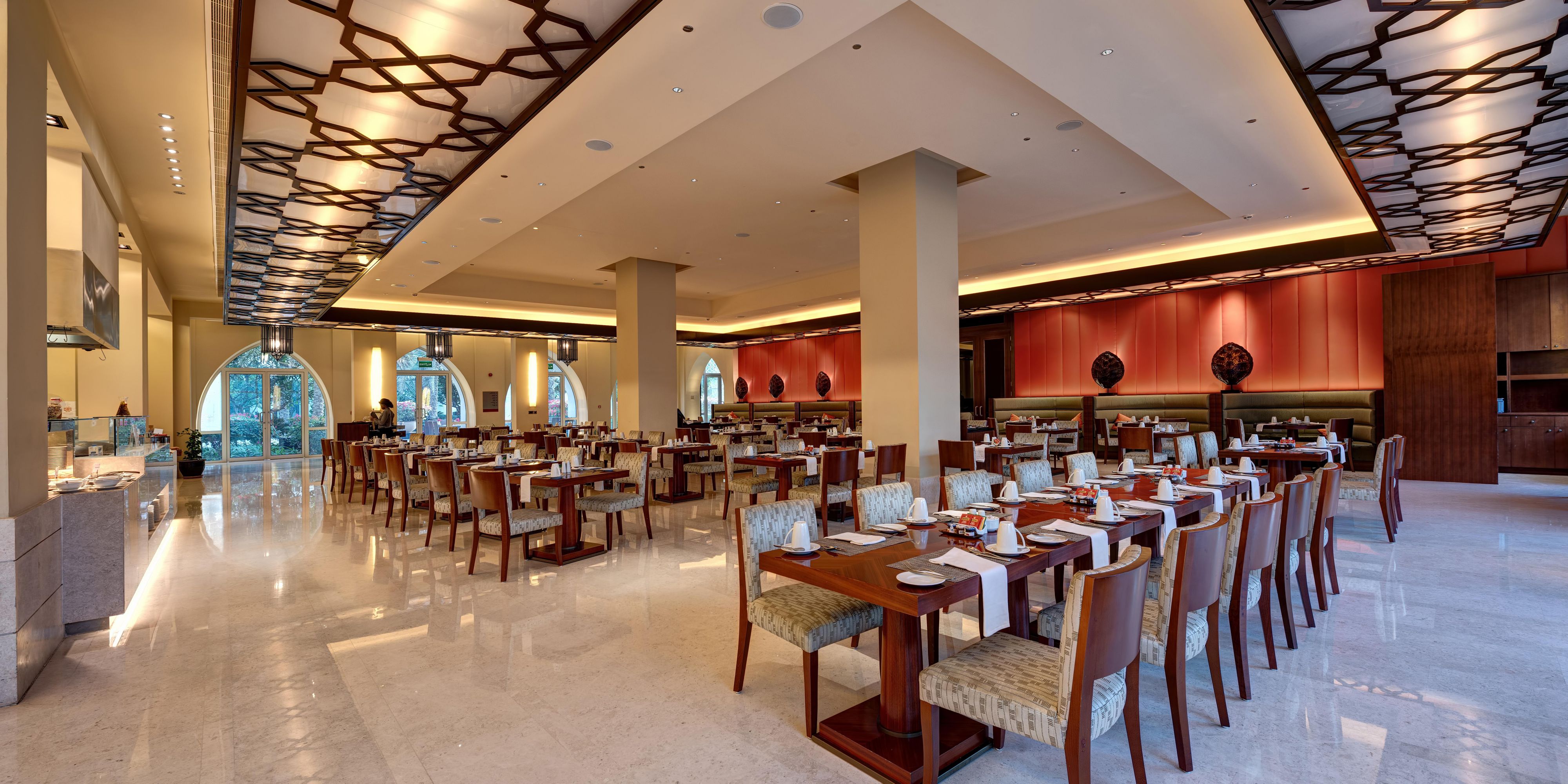 Restaurants Near Duqm - Crowne Plaza