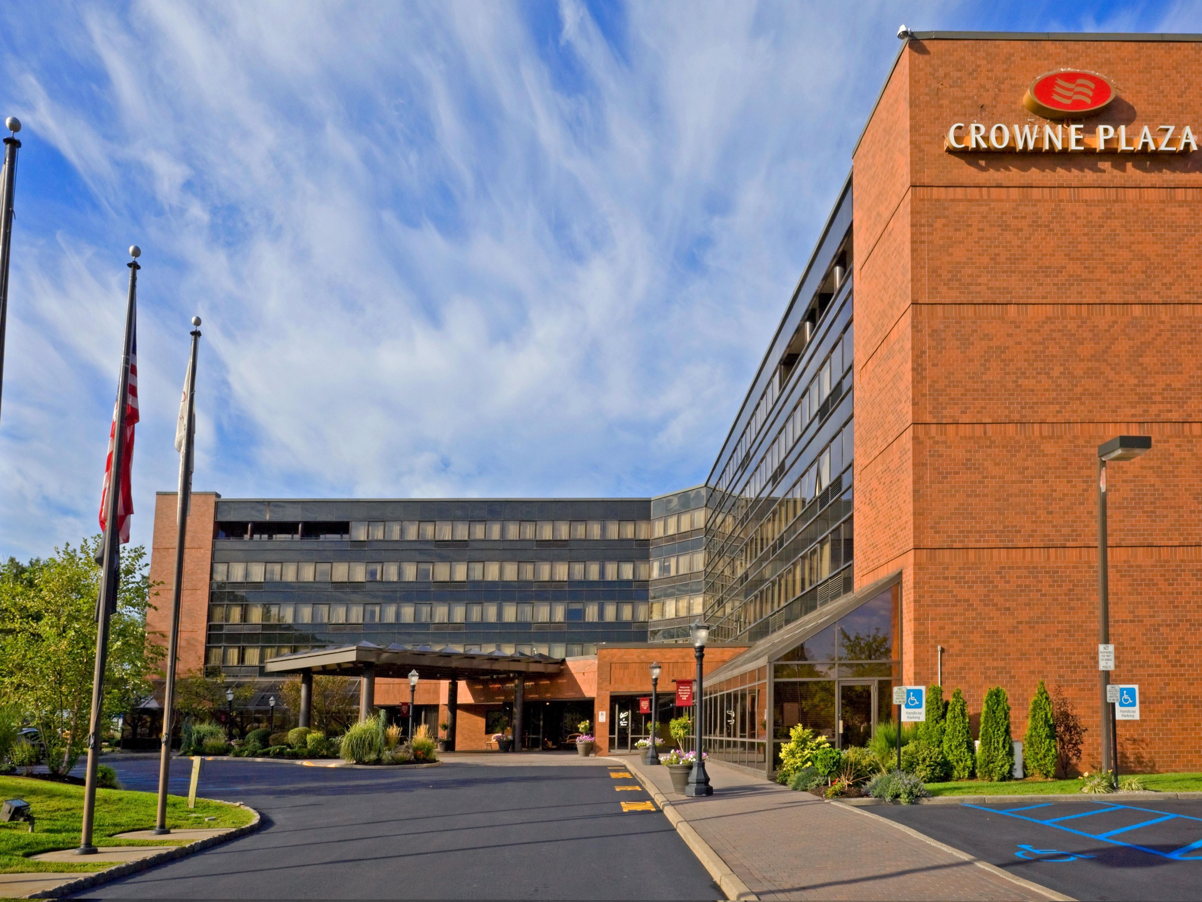 Our central location puts you at the heart of it all. Spend the day at the Jersey shore, tour Rutgers University, or visit the famed New Jersey Convention and Exposition Center. It’s all right here! 
