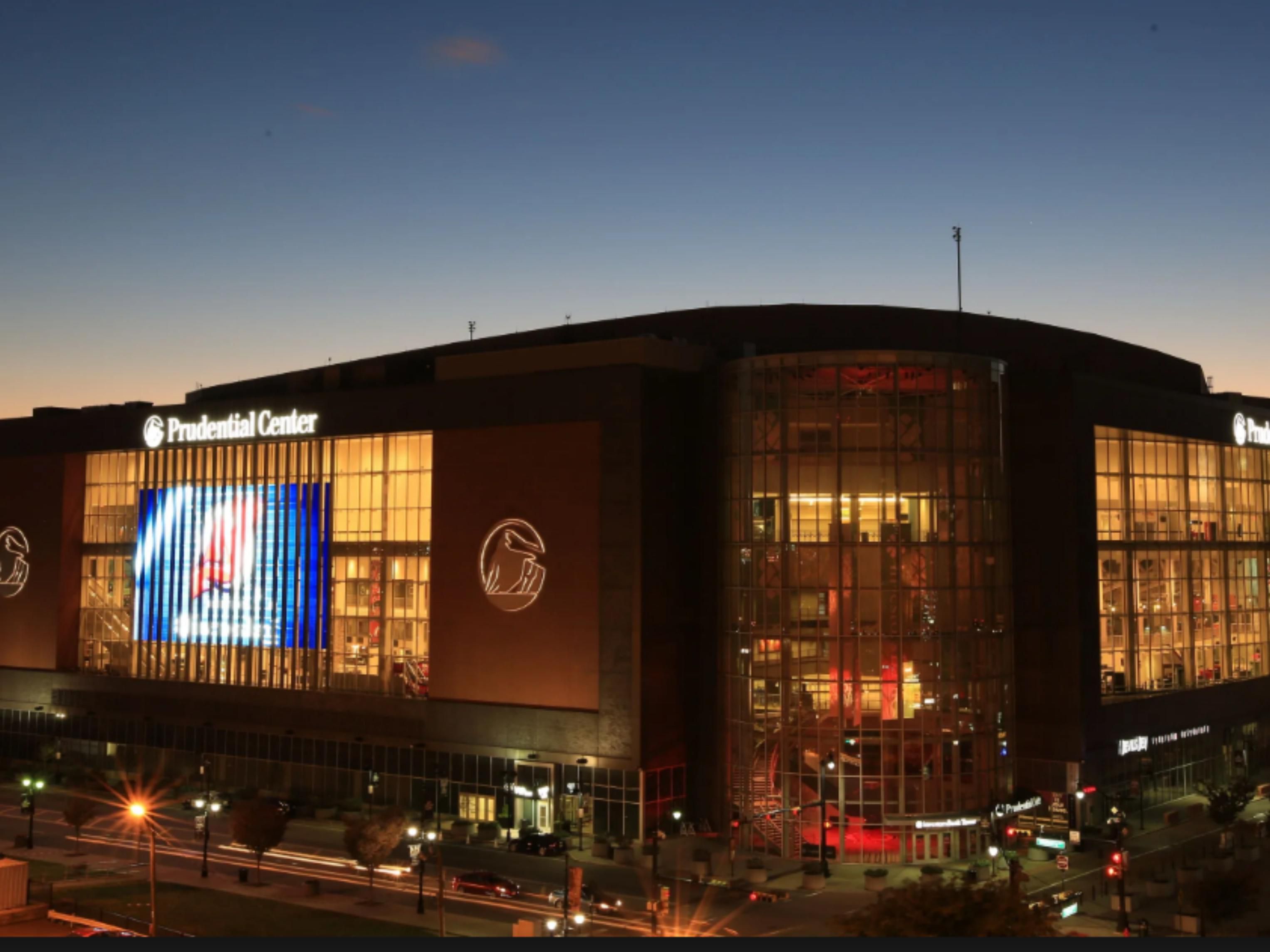 Located just 10 minutes from our Newark airport hotel, the iconic Prudential Center hosts an exciting lineup of events throughout the year, from New Jersey Devils NHL games, to boxing matches, concerts, and the Video Music Awards. Our hotel puts you conveniently close to the action.
