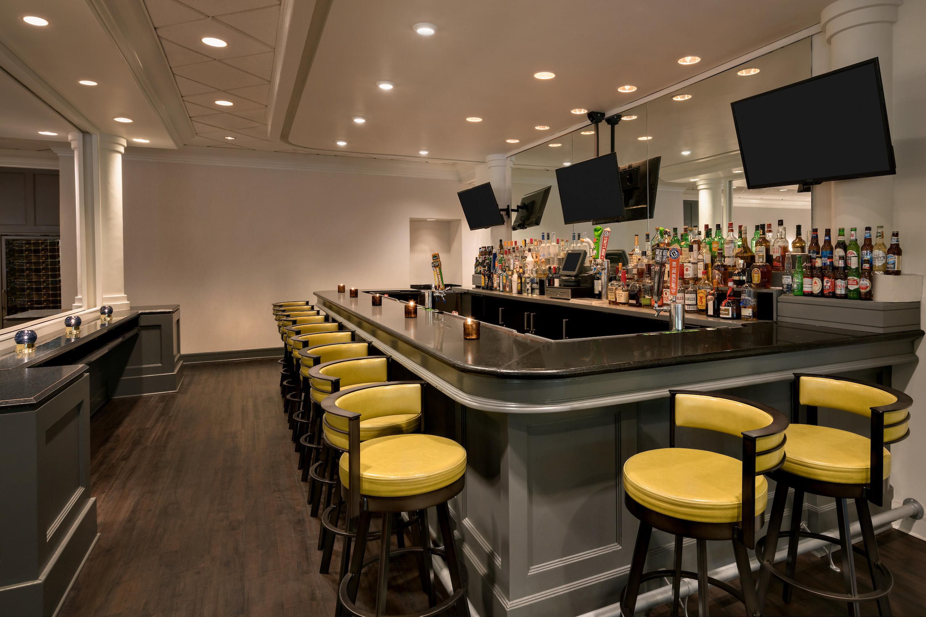 Enjoy a delightful entrée or a delicious drink at our onsite bar