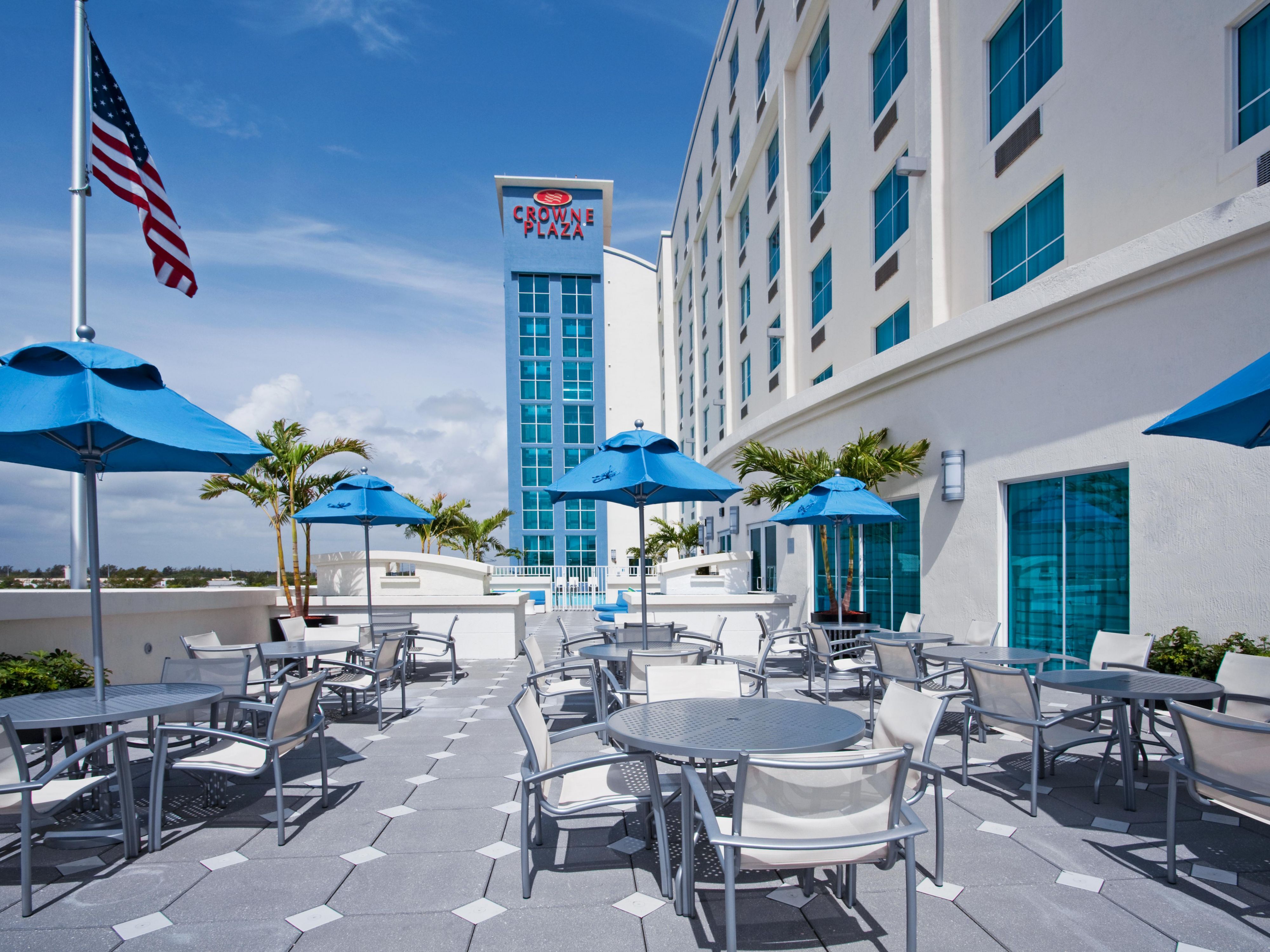 We are just a few minutes drive to beautiful beaches and main attractions. 