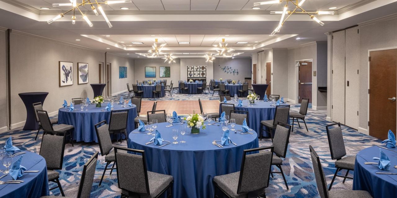 Crowne Plaza Fort Myers Gulf Coast Hotel