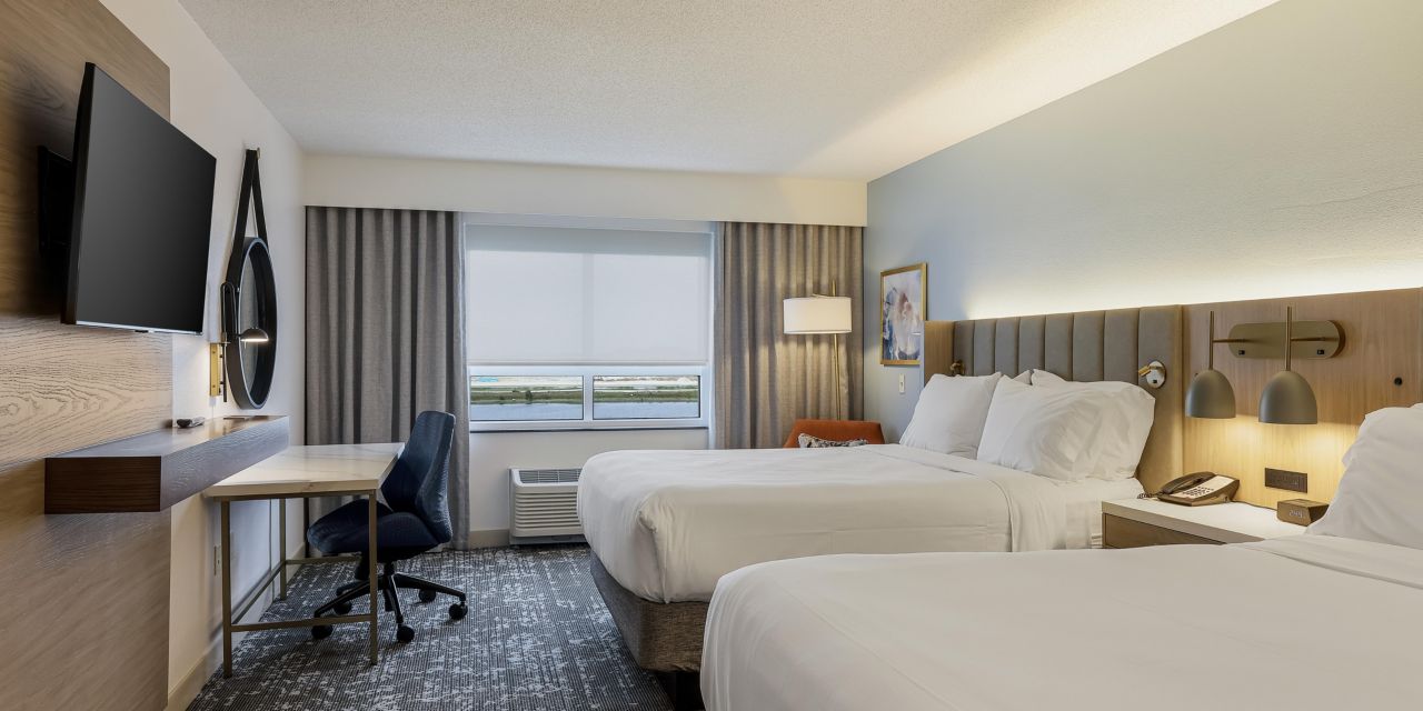Crowne Plaza Fort Myers Gulf Coast Hotel