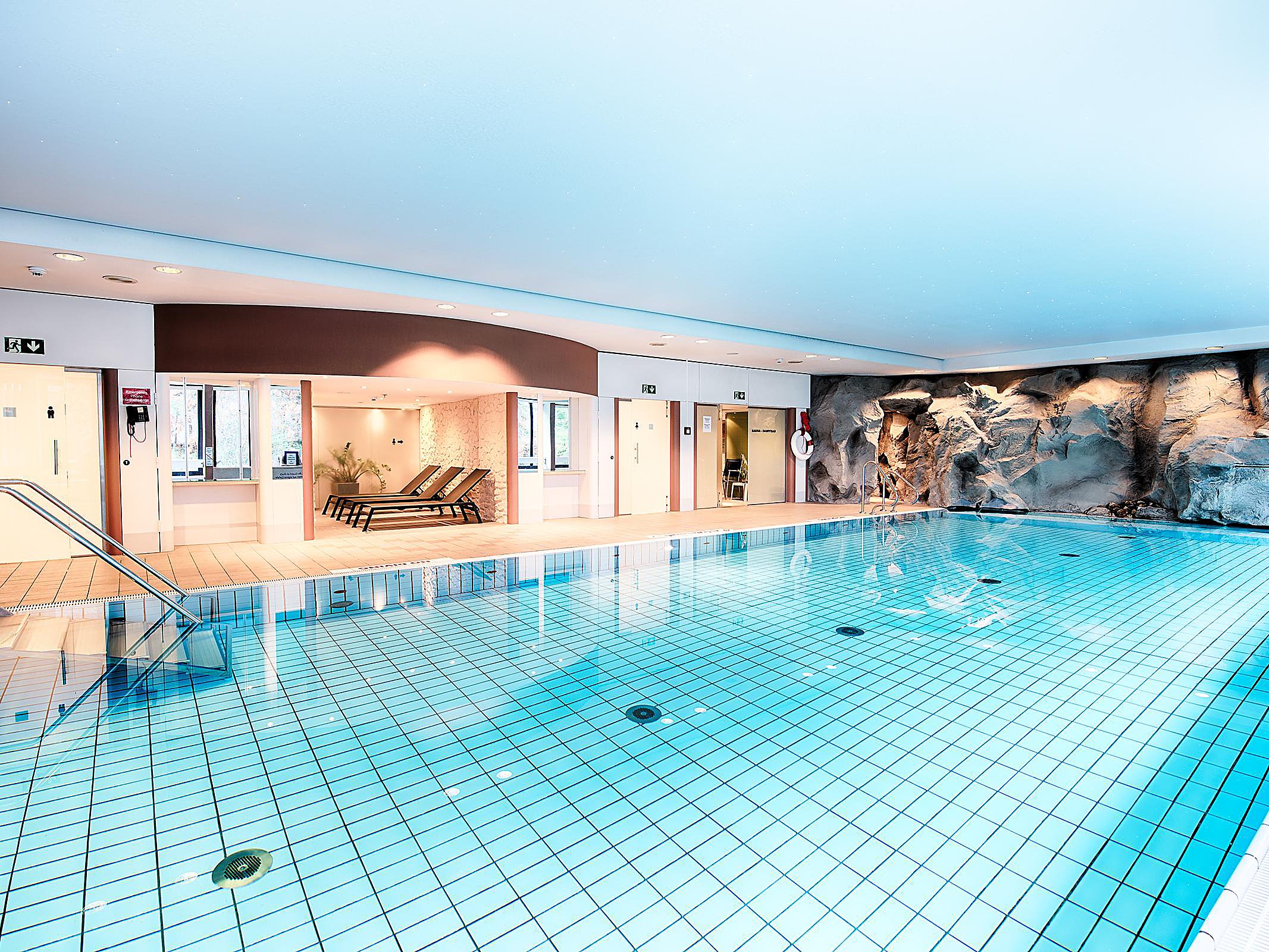 Hotels In Frankfurt Niederrad Crowne Plaza Frankfurt Congress Hotel