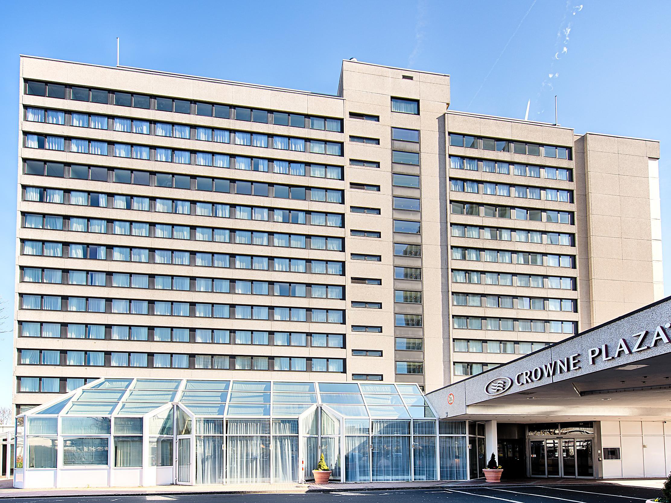 Hotels In Frankfurt Niederrad Crowne Plaza Frankfurt Congress Hotel