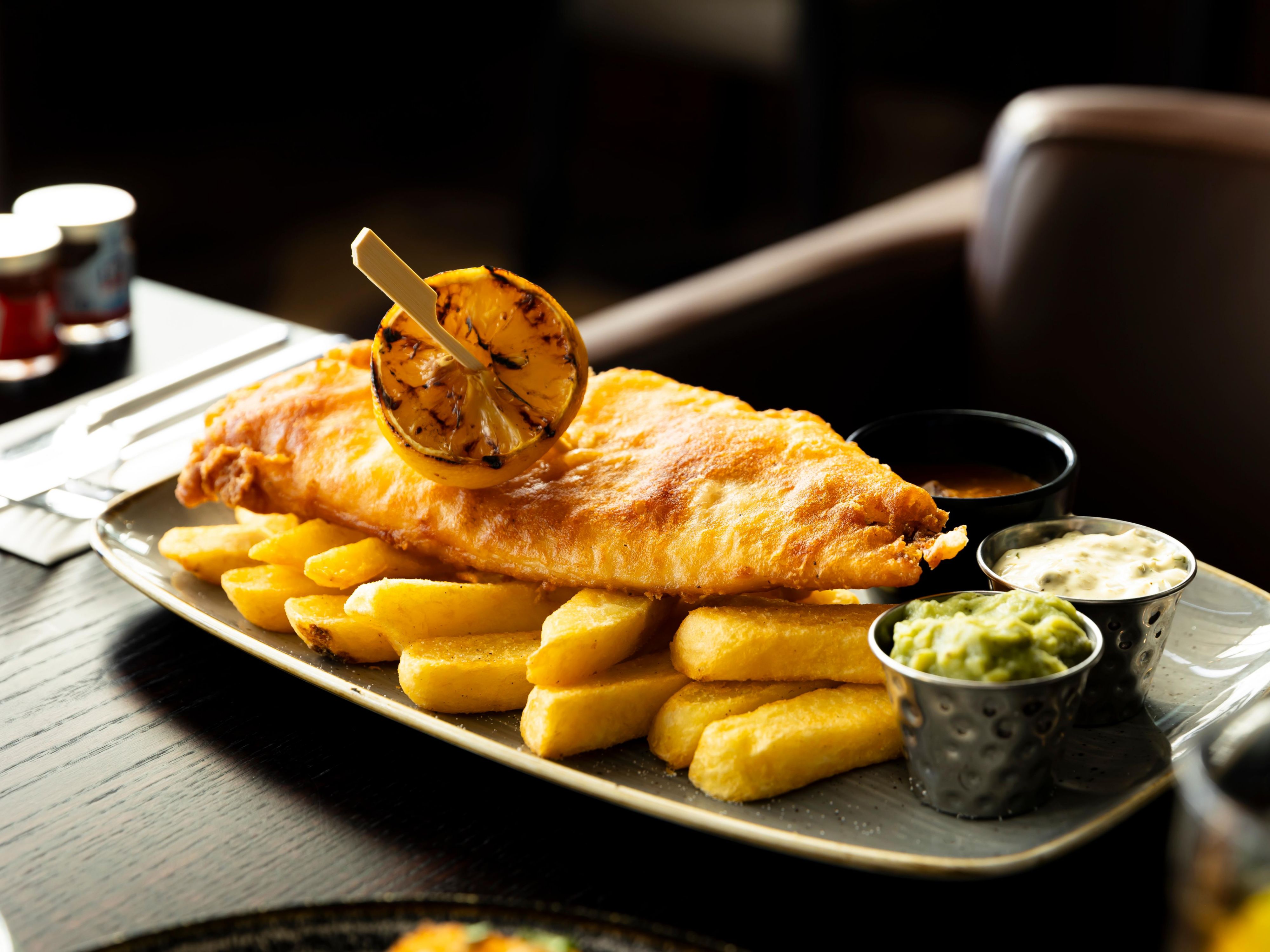 Based in Finnieston with a nod to the shipyards, our Mariner Restaurant is the setting for our infamous Scottish breakfast, relaxed evening meal, and luxurious afternoon tea. Whether you are staying in the hotel or celebrating a special occasion, we'll have something to whet your appetite.

Menu subject to change.
