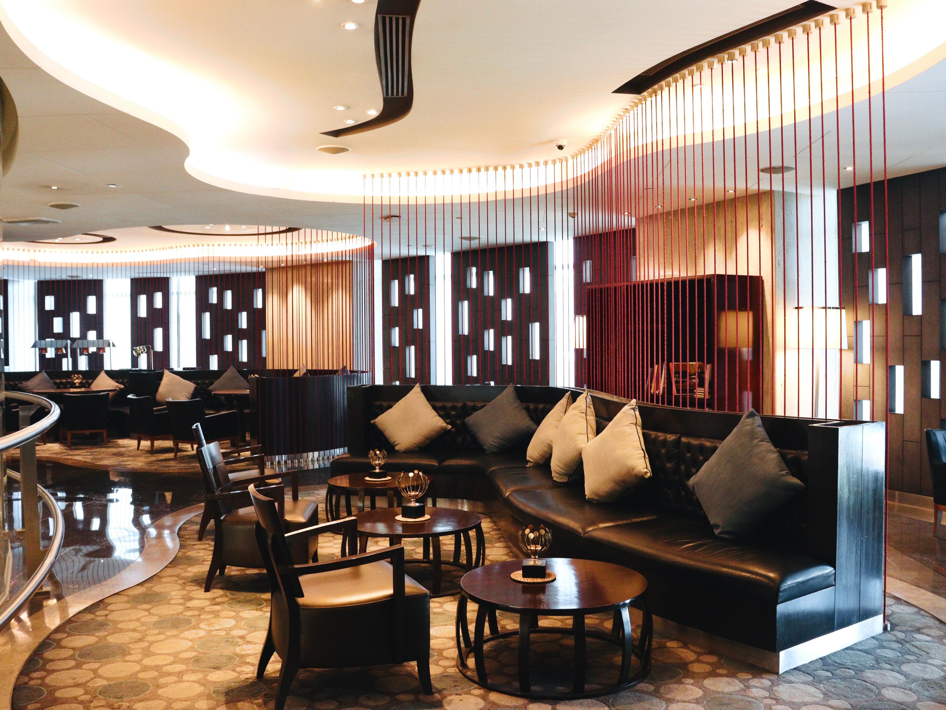 The Club Lounge, situated in the lobby, is a dedicated area exclusively for guests staying in Club access rooms  or holding an IHG1 Rewards Club annual lounge membership. The lounge offers breakfast, hi tea and complimentary evening cocktails at scheduled times. 
