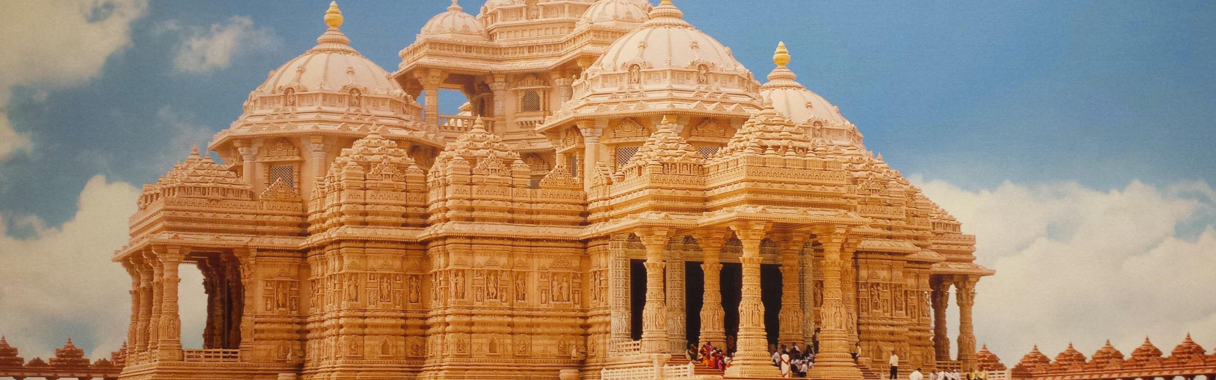 Witness the beauty of Akshardham Temple- worth every extra mile.