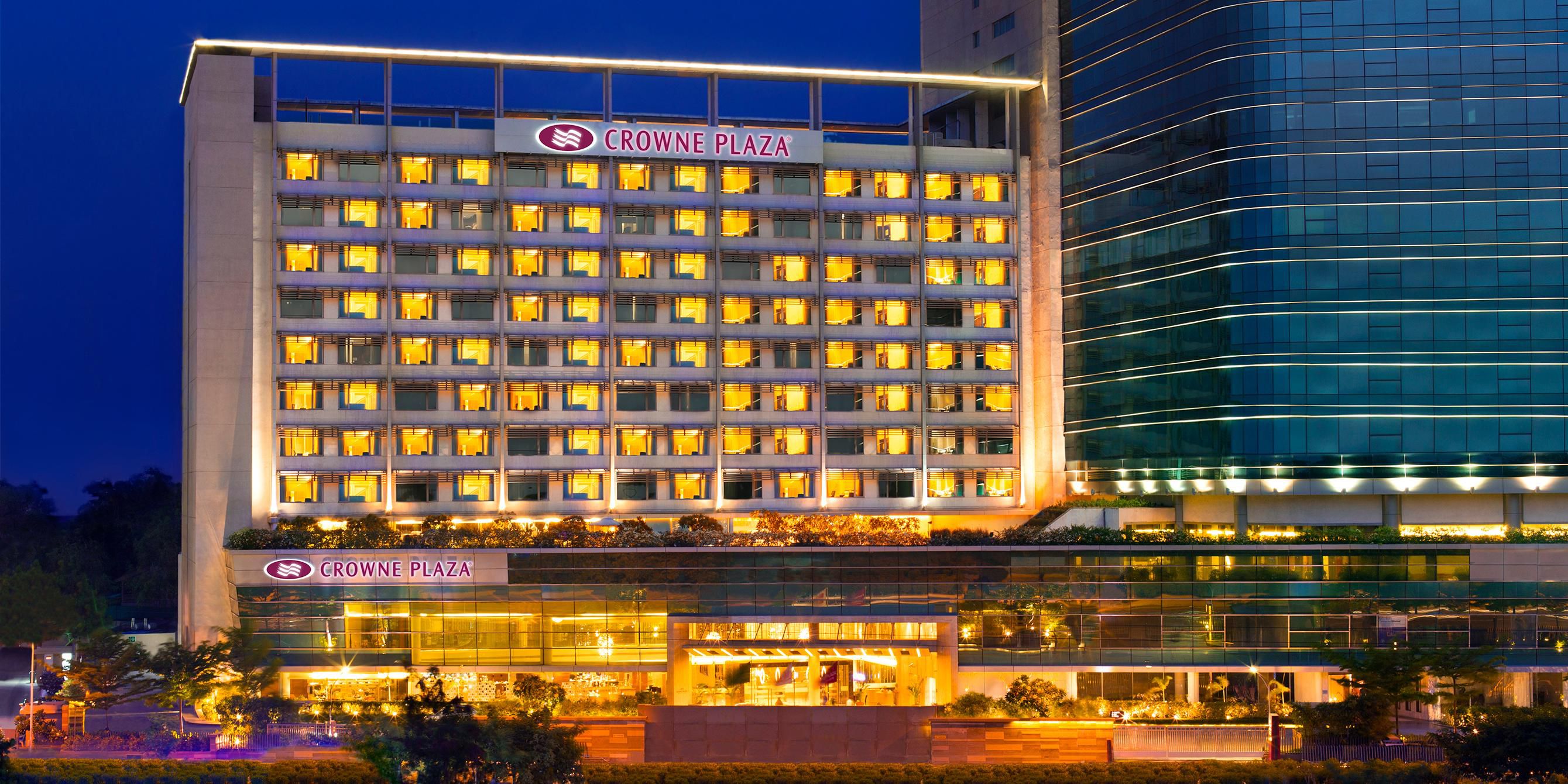 $hotelInfo.mediaDetails.welcomePhotos.primaryPhoto.caption}