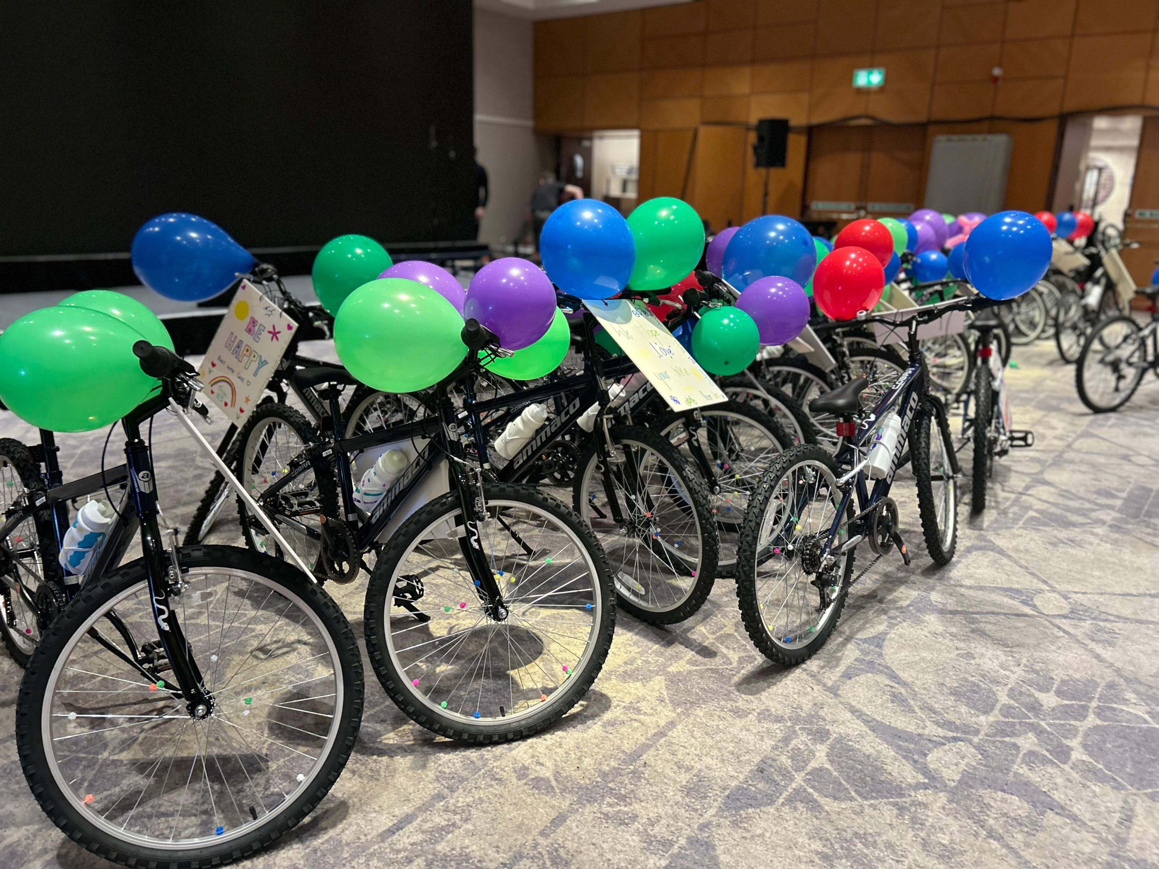 Add energy, engagement and connection to your corporate events with fun team building activities, designed to bring your guests together through puzzle-solving, collaboration, laughter and just the right amount of competition. Choose from a wide range of indoor experiences, to suit your team and budget, contact our events team to find out more.