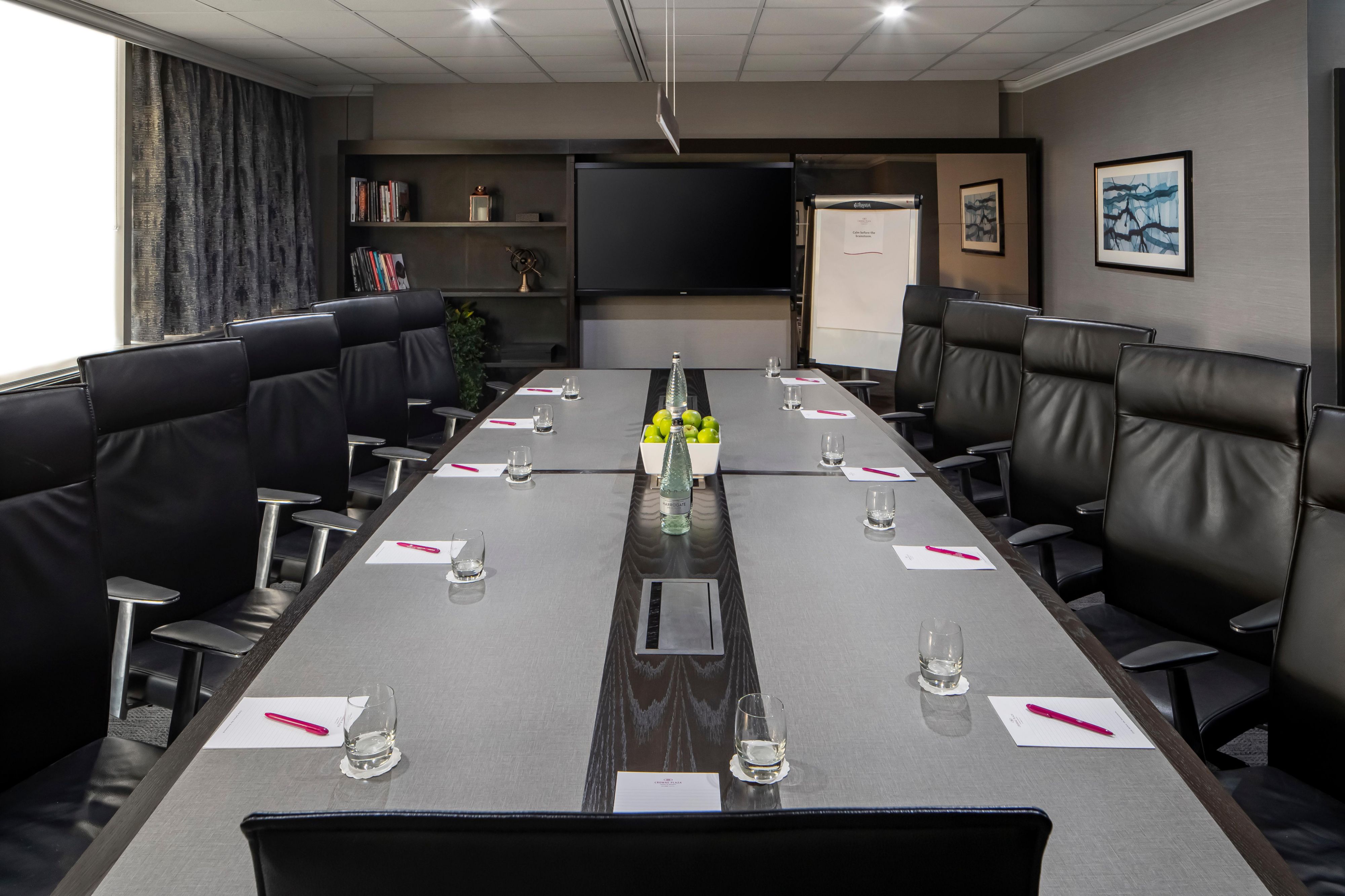Dedicated Board Room for up to 12 delegatesrraod