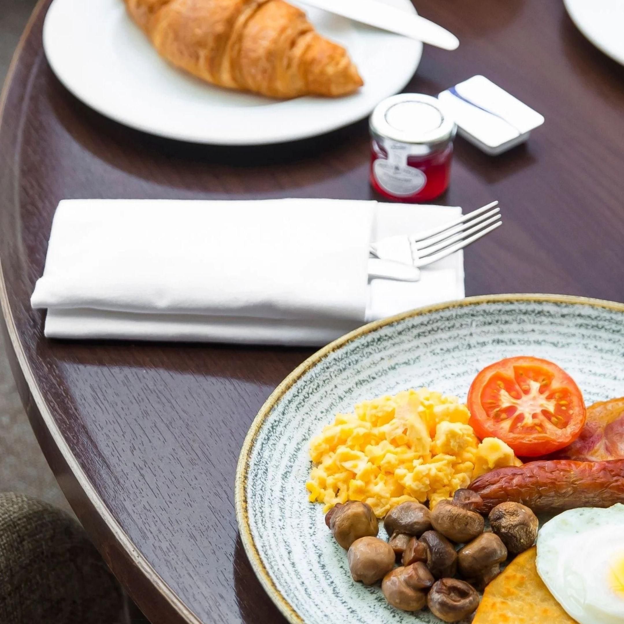 Full English and Continental Breakfast Buffet