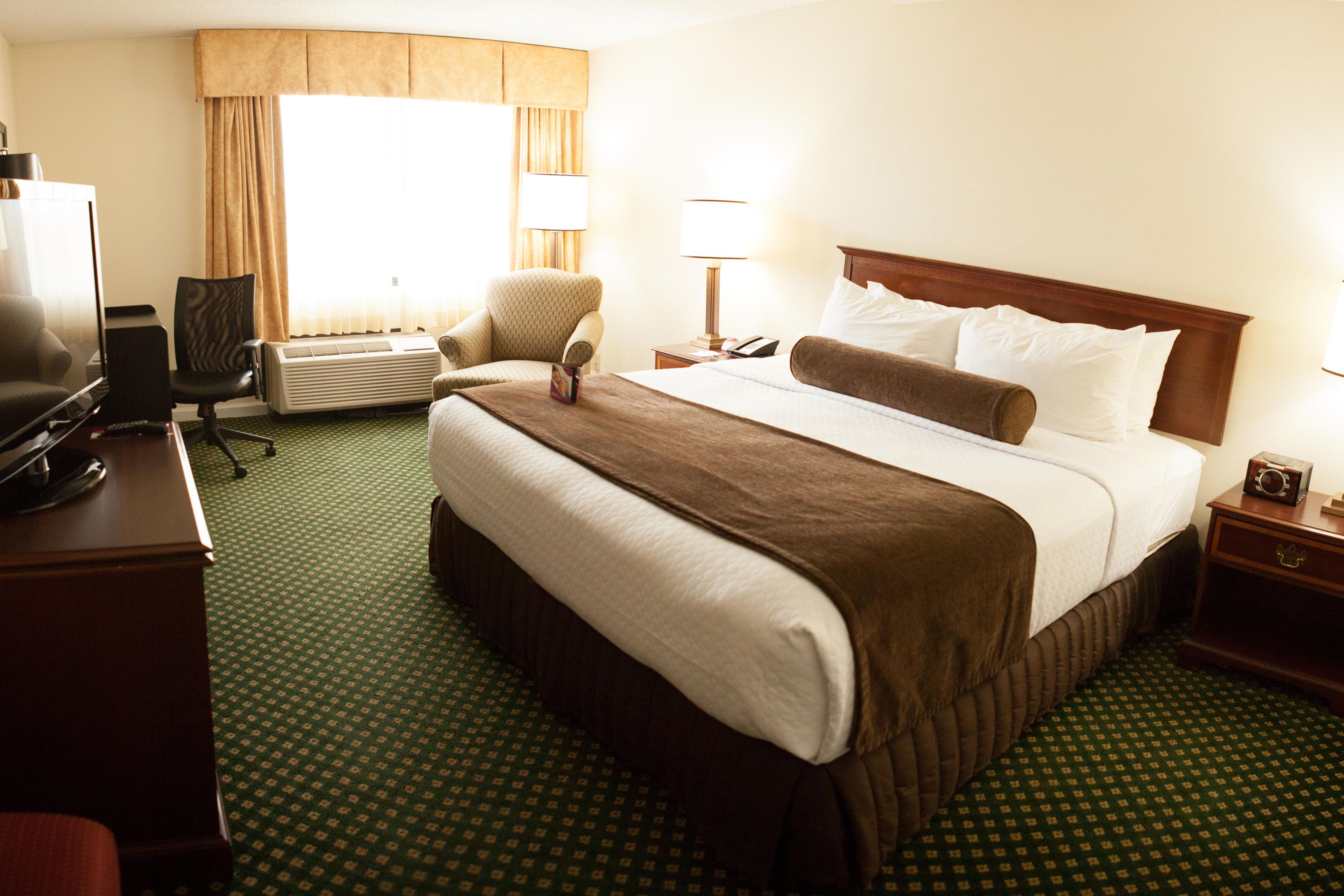 crowne-plaza-hickory-
