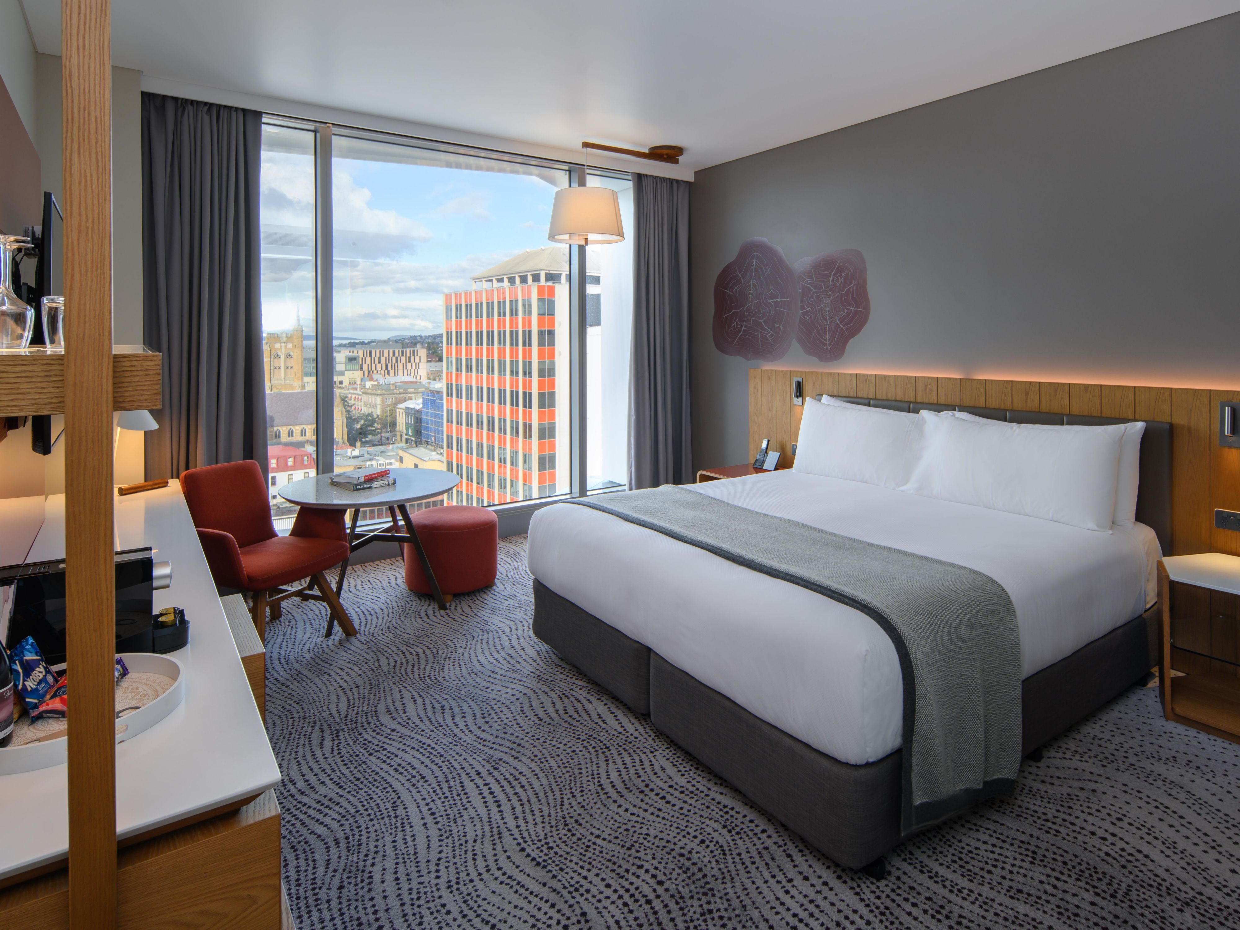 1 King Standard Lounge Access Harbour View