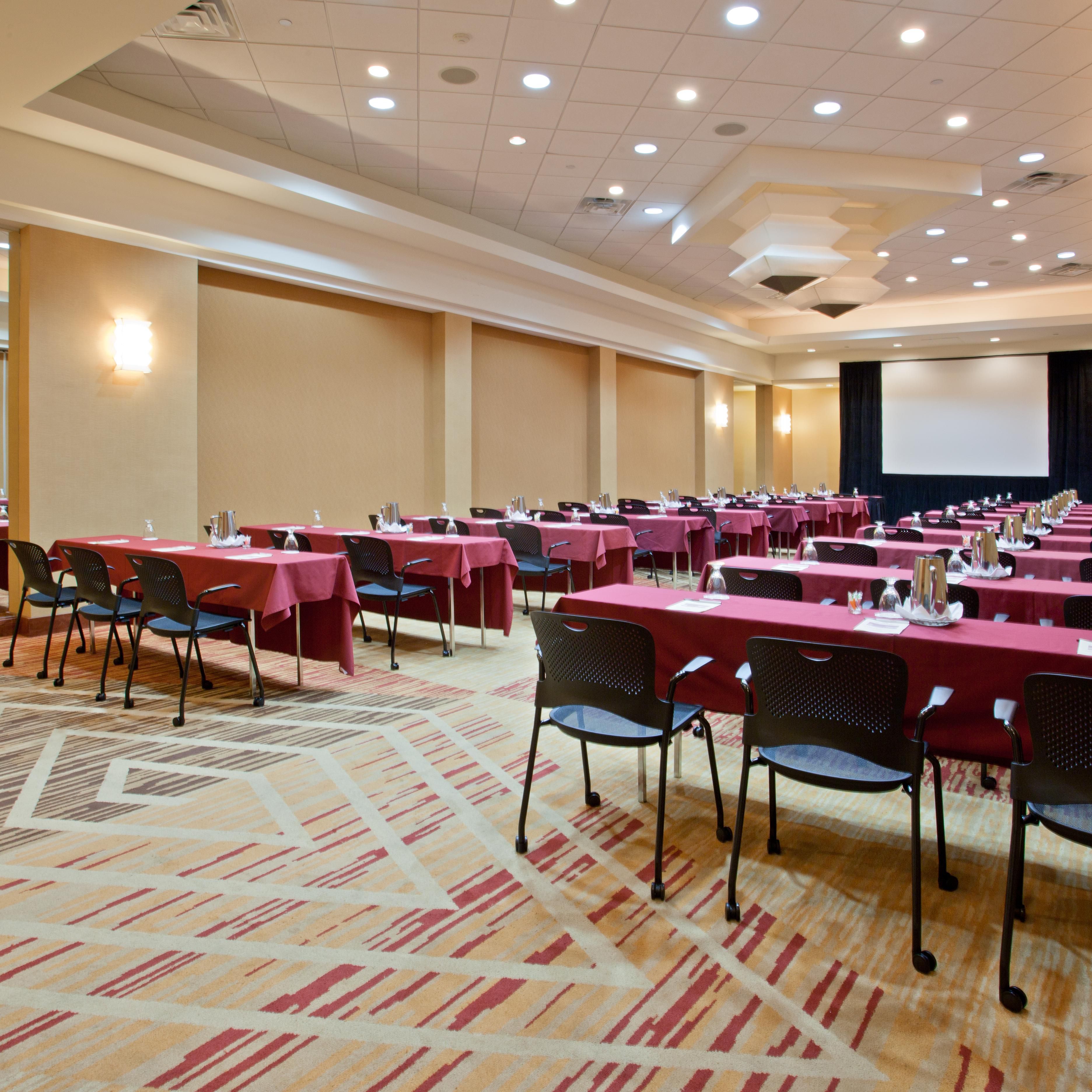 With flexible meeting spaces, we have the right set-up for you.