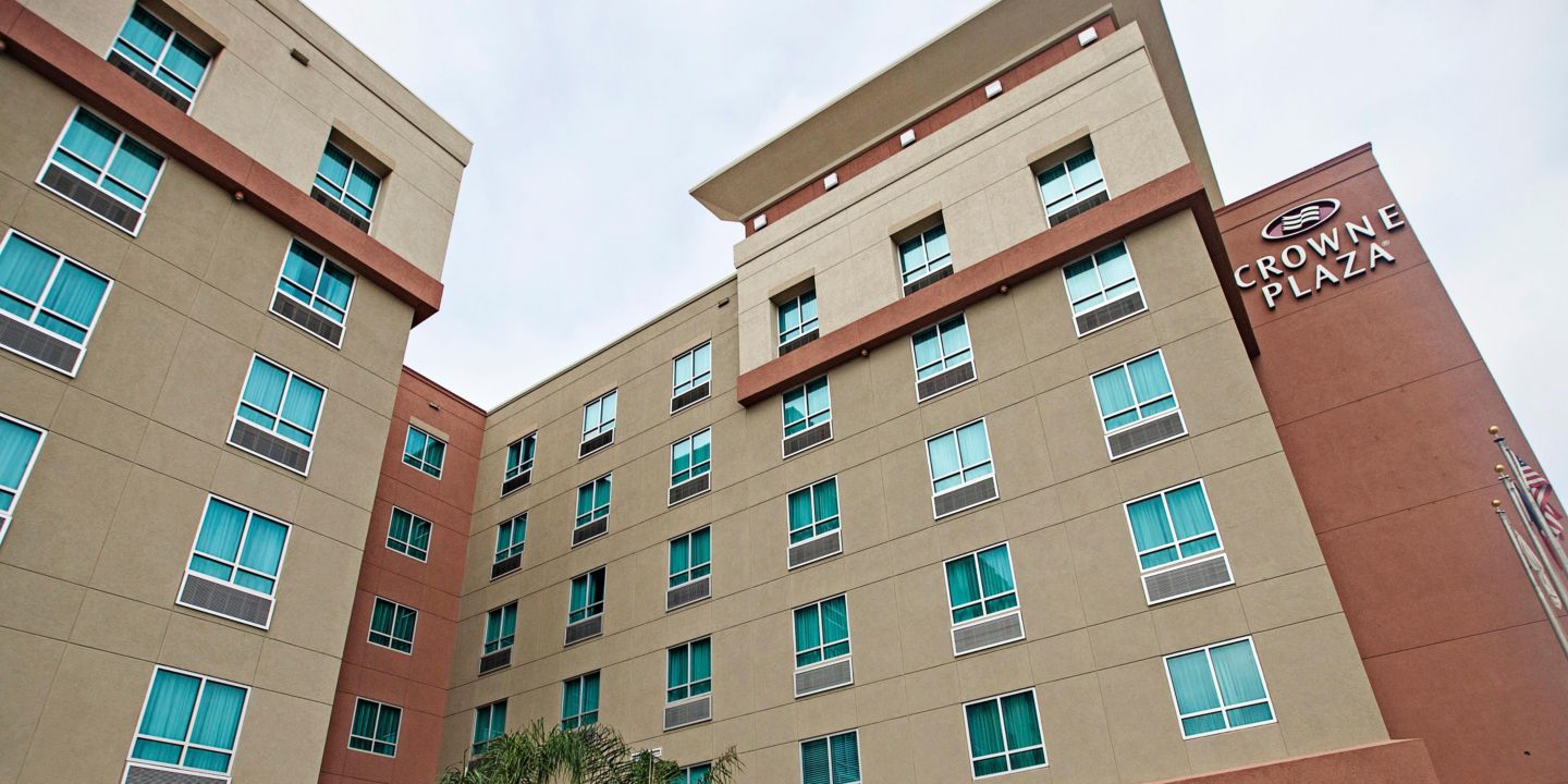 Crowne Plaza Houston Galleria Area - Rooms From $1,851 - Hotel in Houston,  Texas