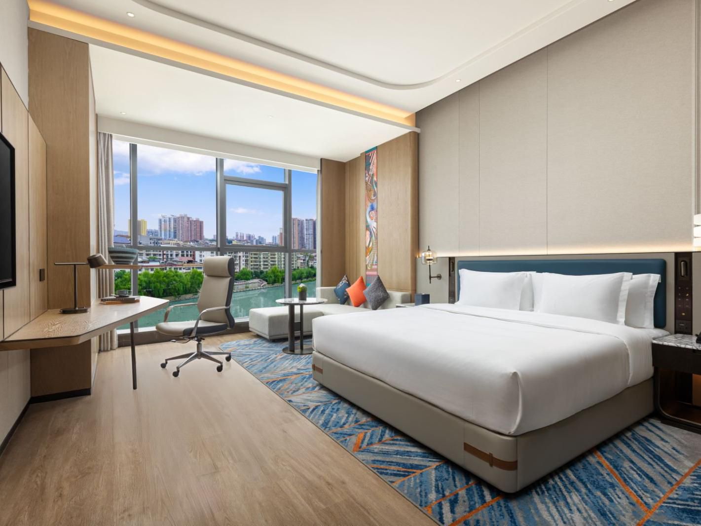 King Premium River View