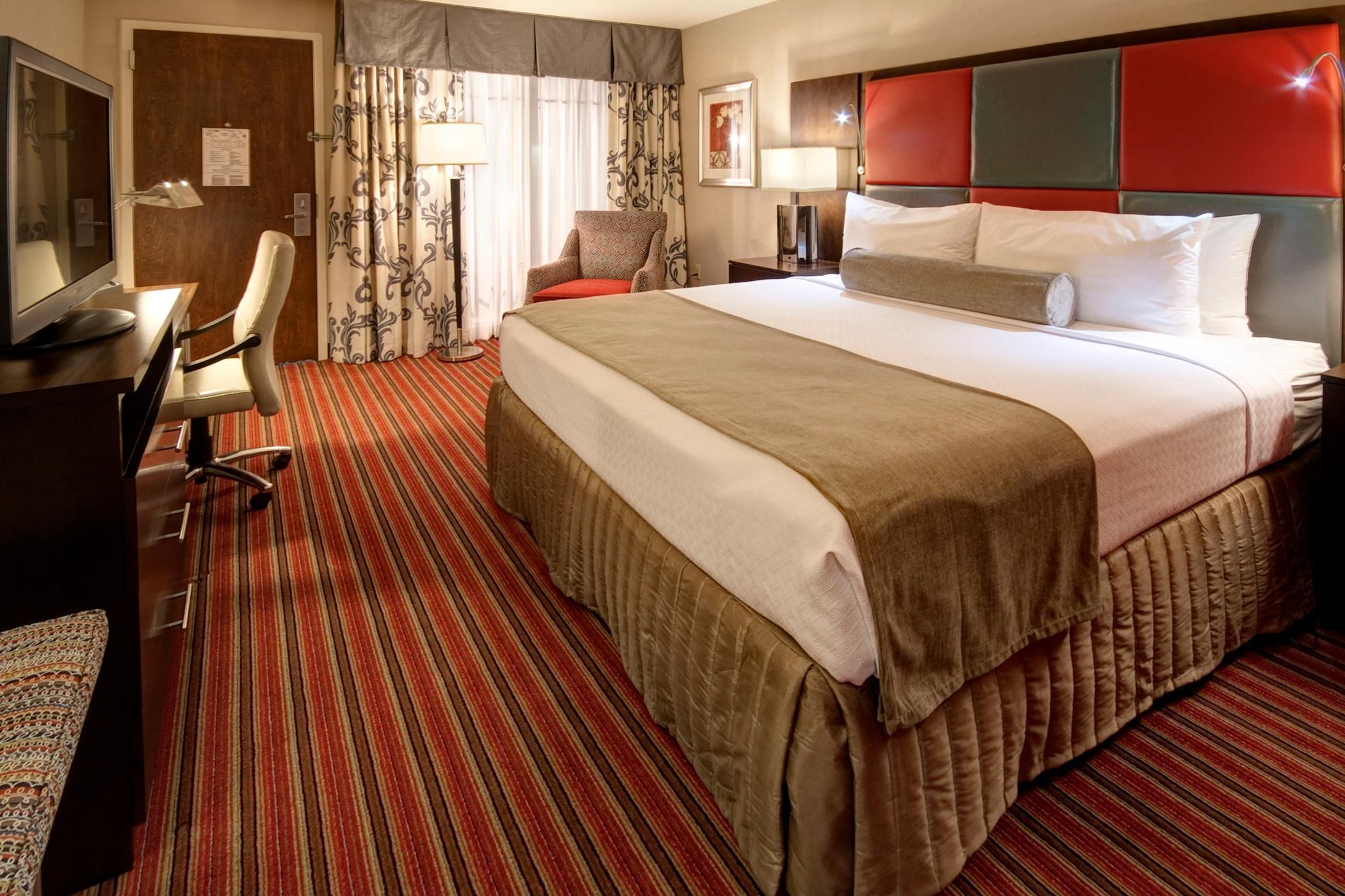 Our king rooms are designed for corporate &amp; leisure traveler alike