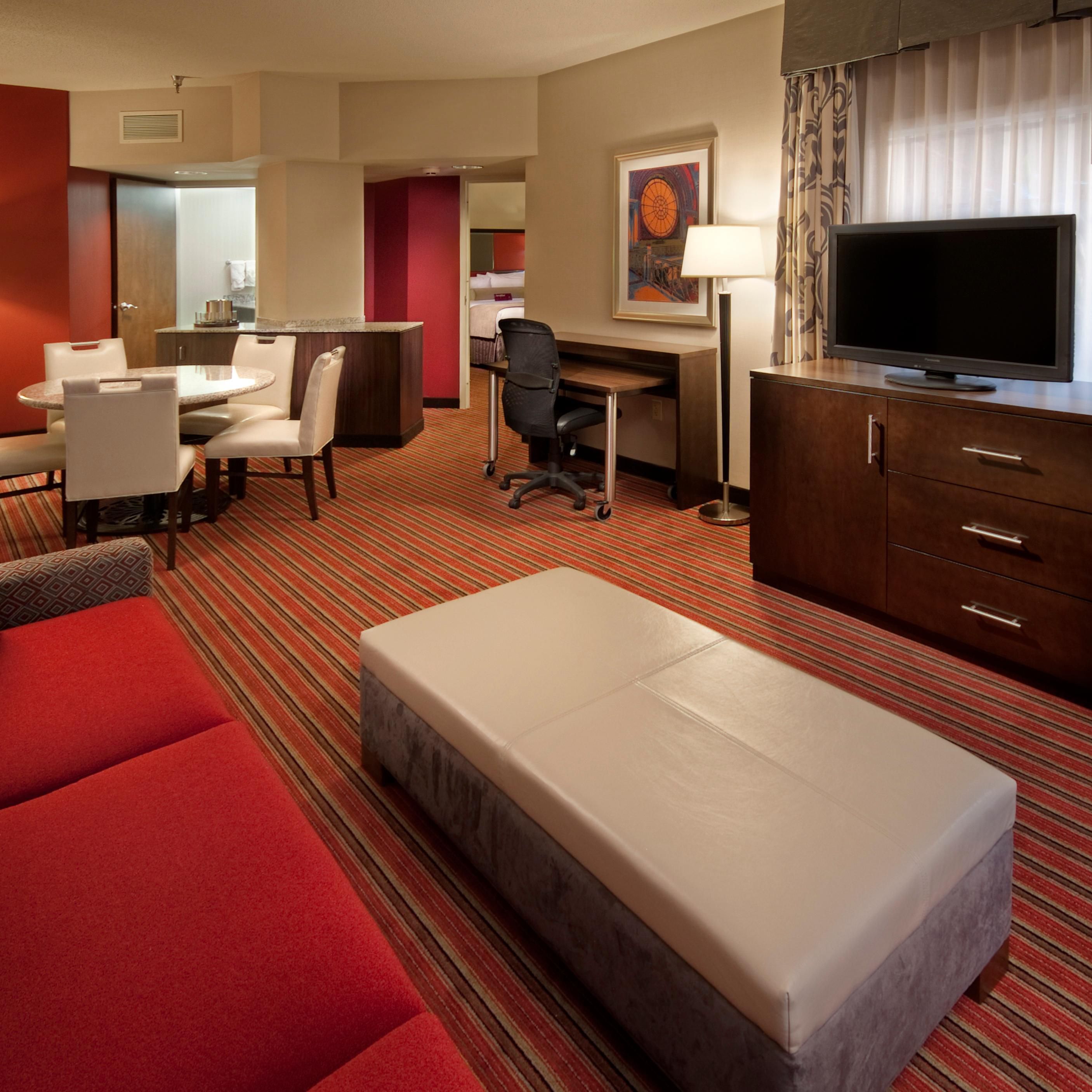 Downtown Hotels Near Convention Center Crowne Plaza Indianapolis Dwtn Union Stn