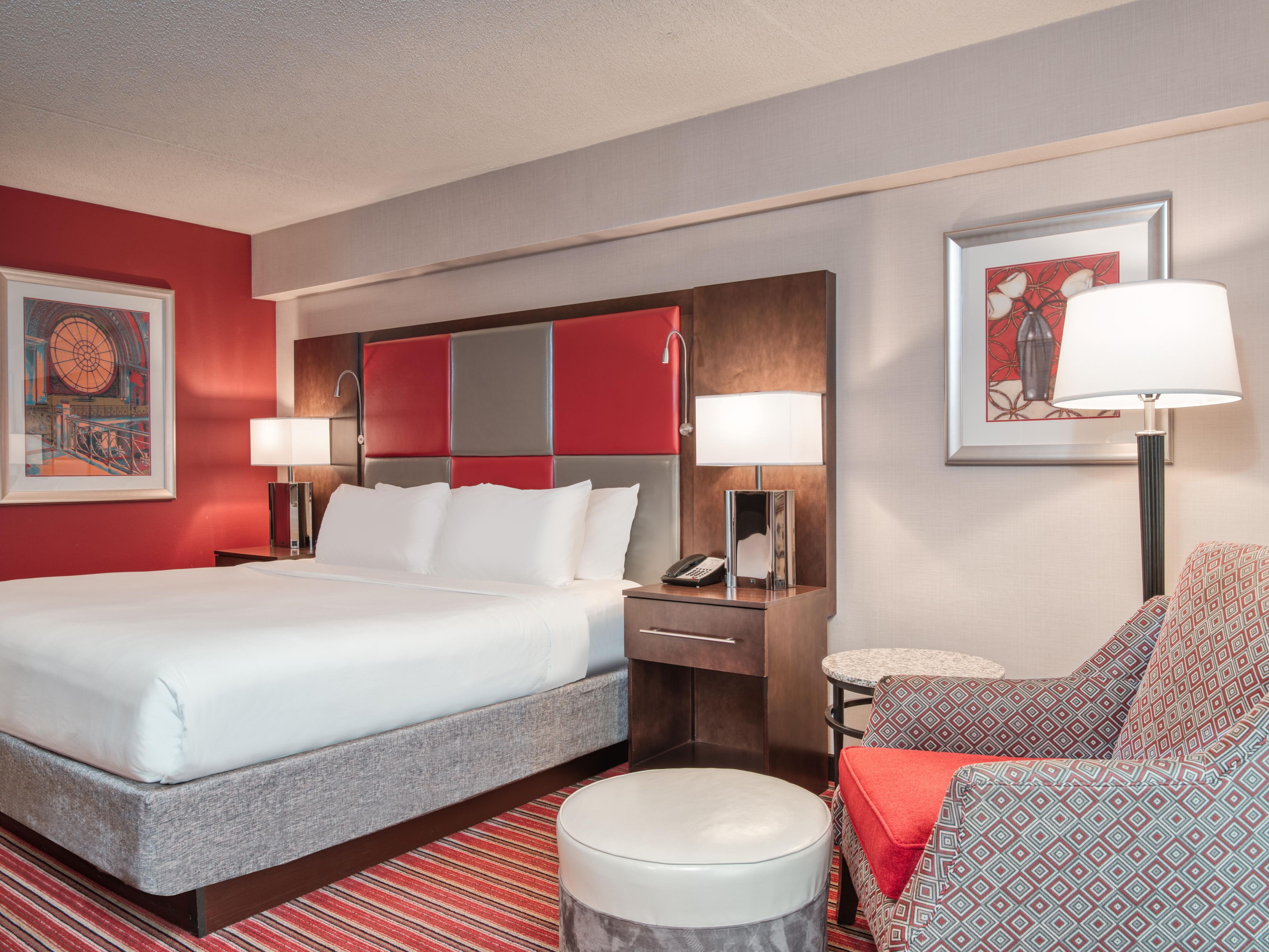 Make yourself at home in our queen guest rooms. 