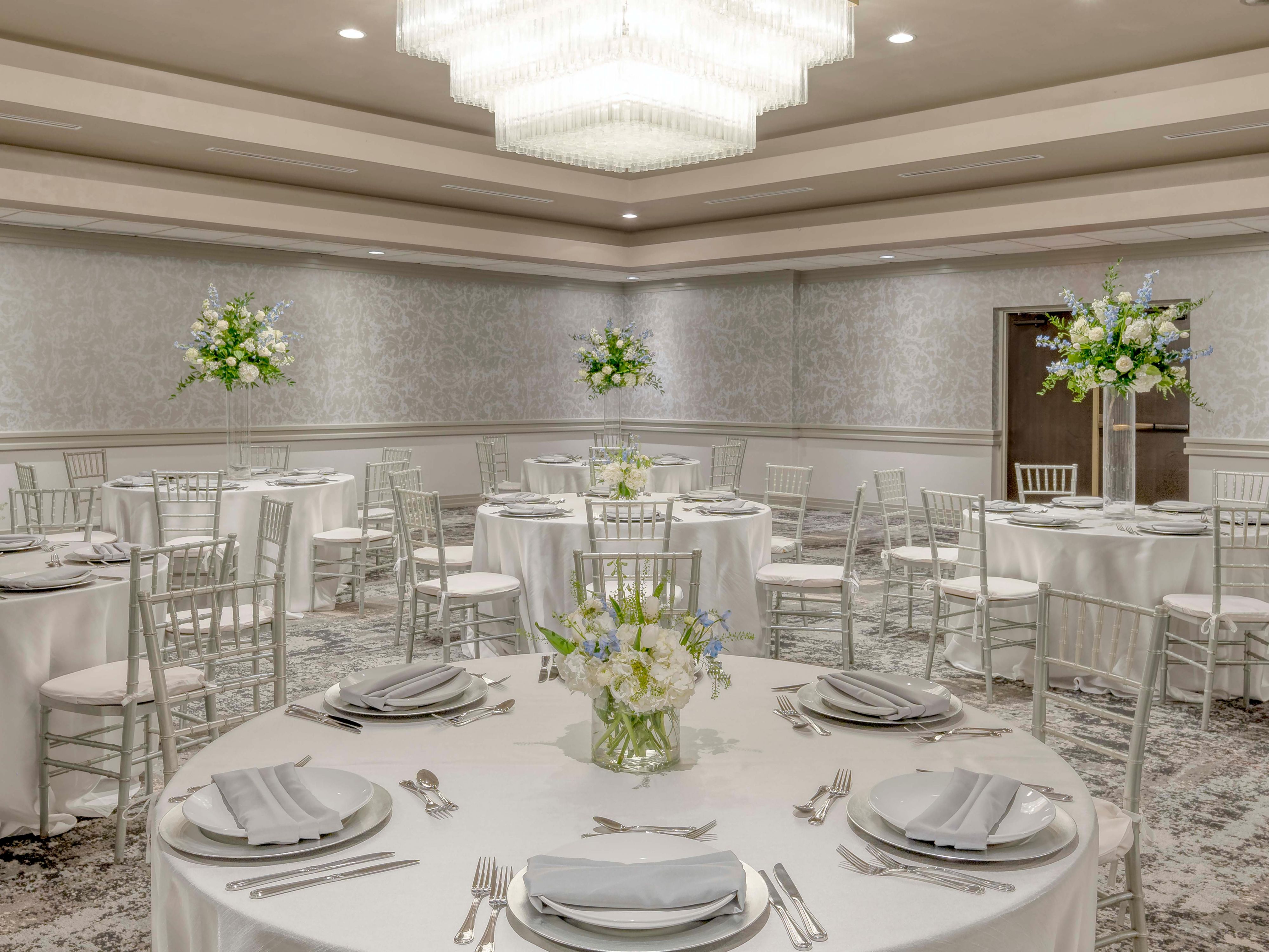 Join us at the Indiana Bridal & Wedding Expo April 13th. Stop by our booth to learn more about our hotel's catering and event services and how we can make your dream event a reality! Reserve a room with us for the event and experience our hospitality for yourself!