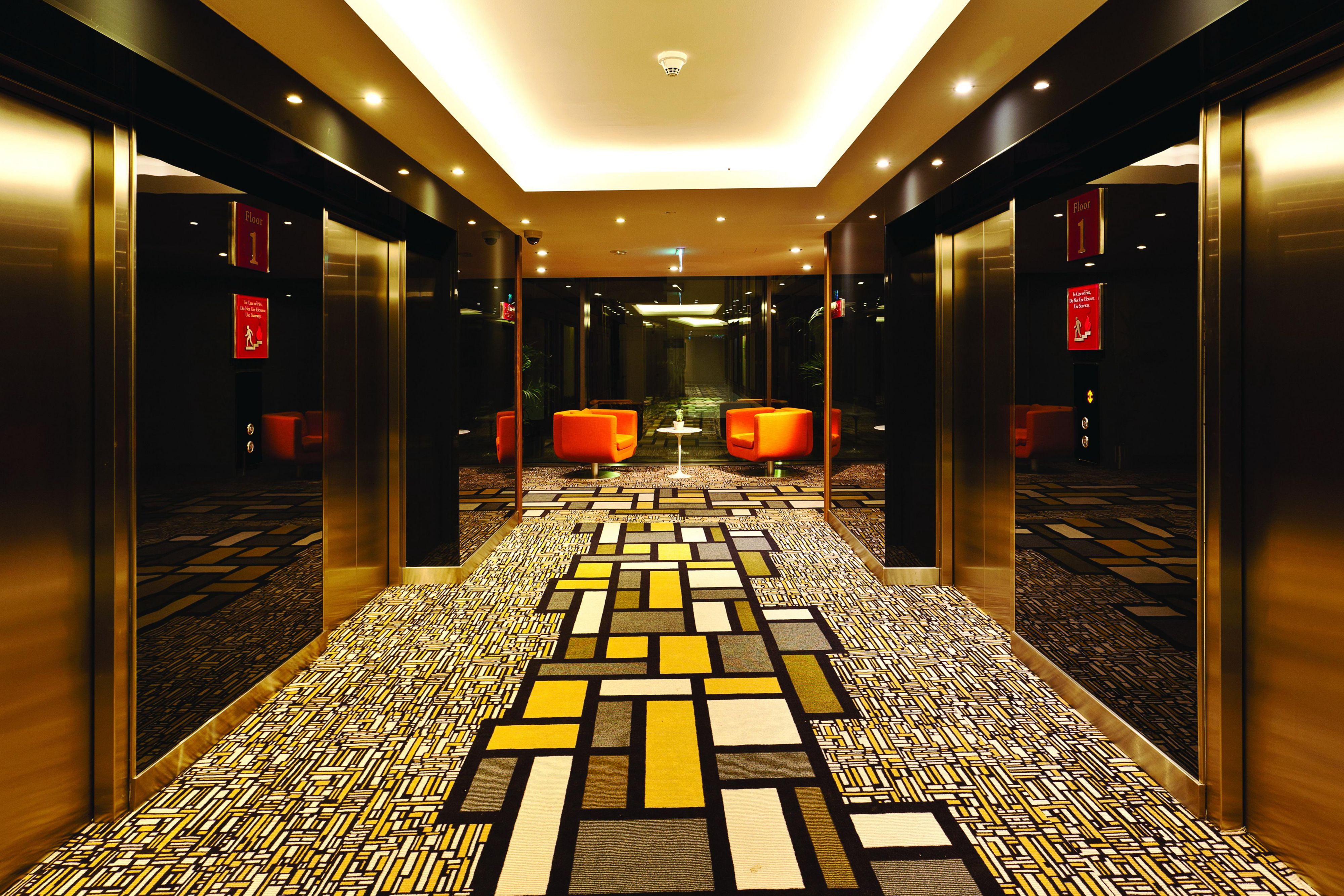 Business Hotel With Pool: Crowne Plaza Istanbul - Harbiye
