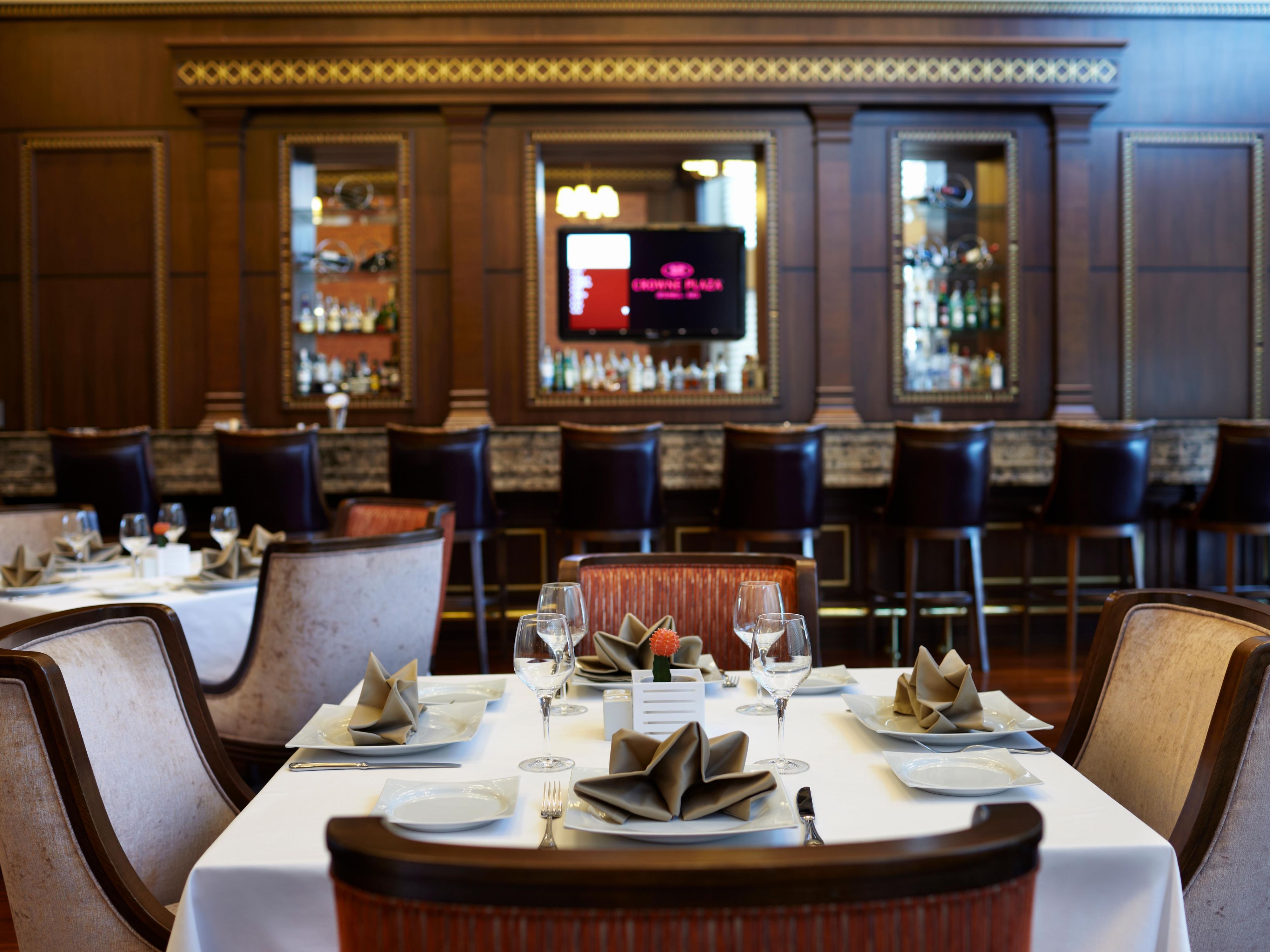 世界の料理の絶妙な味と洗練されたトルコ料理が、エレガントであたたかく雰囲気の中であなたのテーブルに集います。Belvedere Restaurant & Bar では、美味しい料理とユニークなカクテルで、忘れられない美食の旅へとお客様をいざないます。 