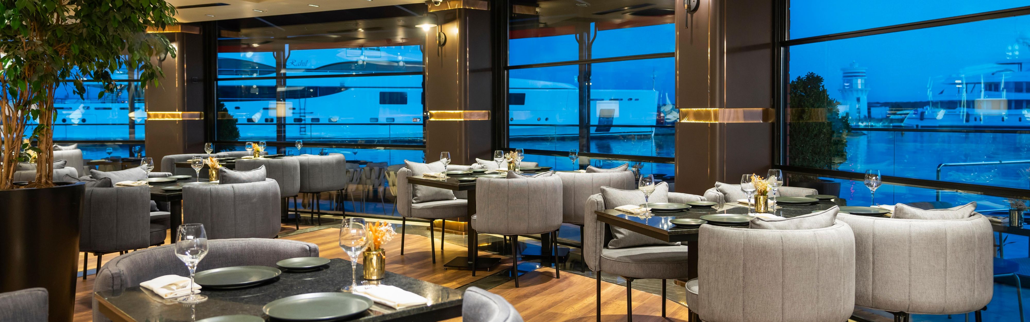 yacht club restaurant tuzla