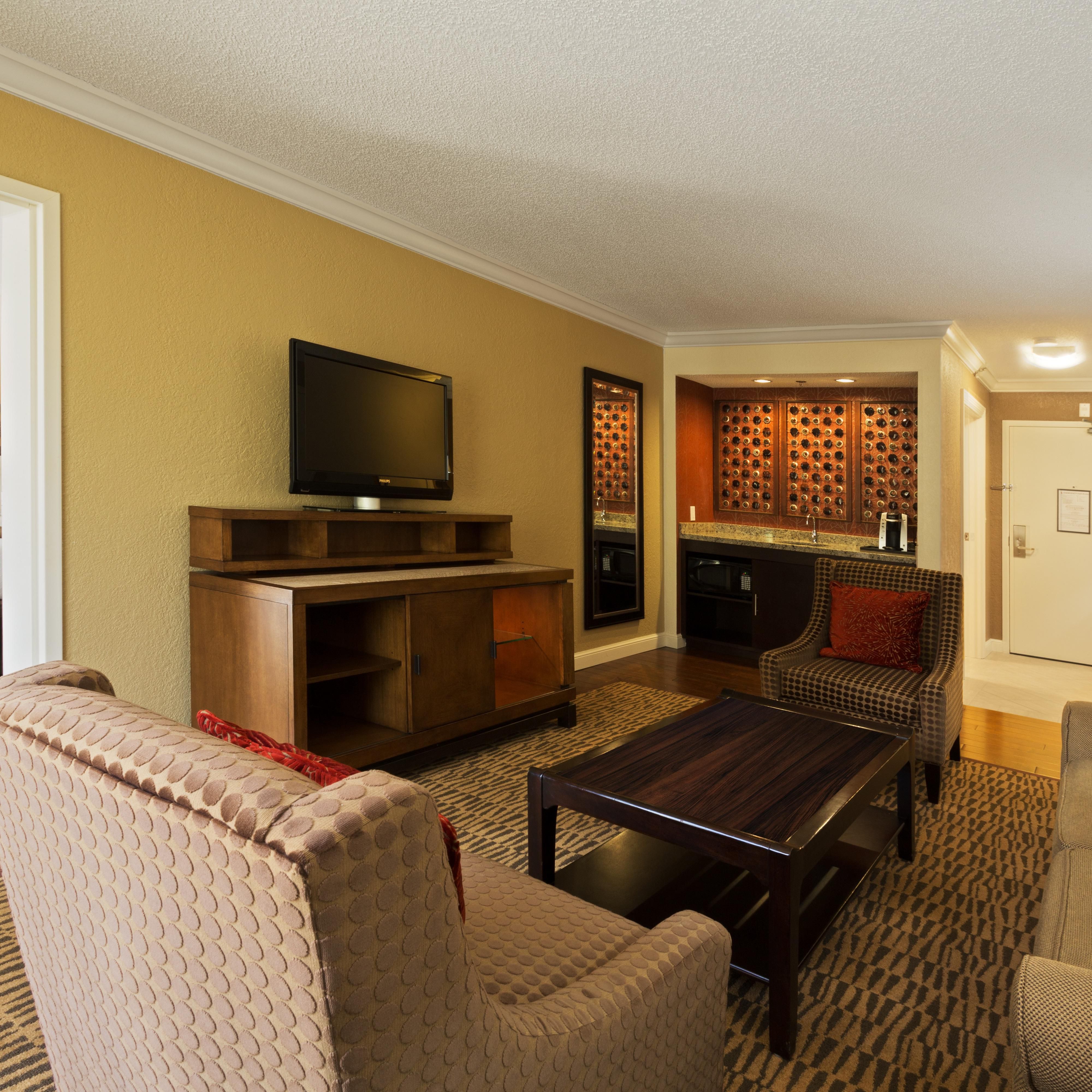 Enjoy your stay in our relaxing and spacious King Suite room.