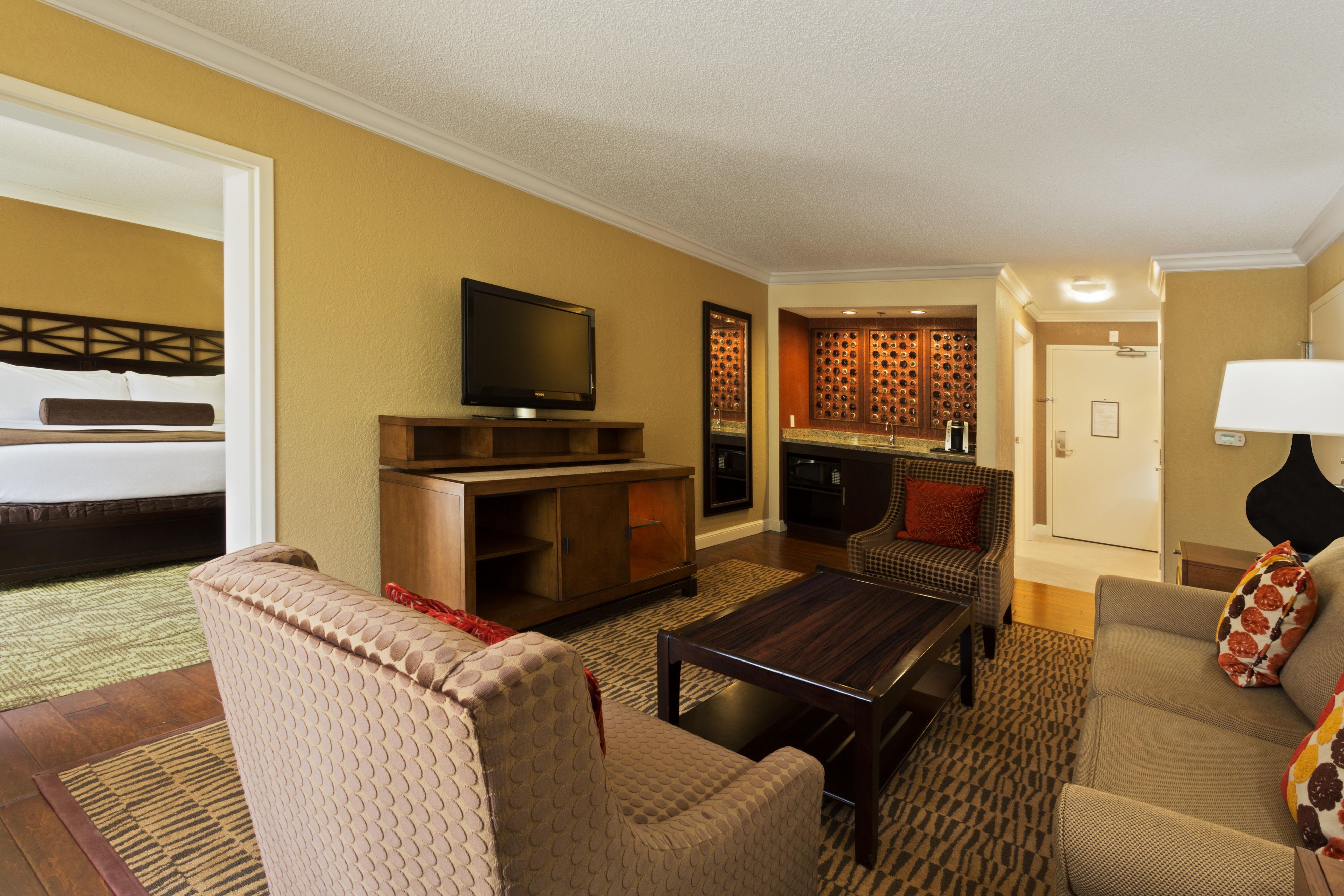 Enjoy your stay in our relaxing and spacious King Suite room.
