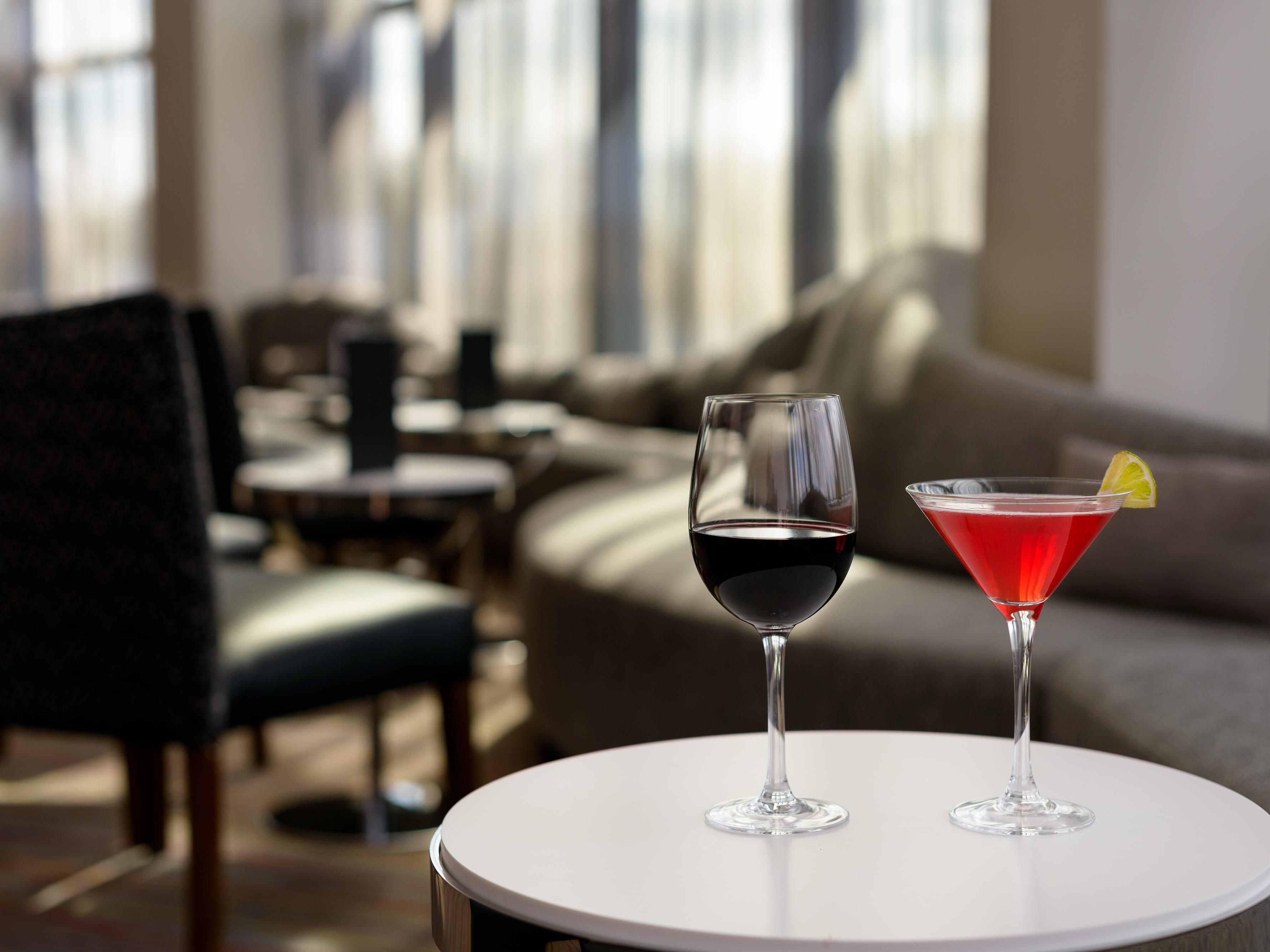 Located on the first floor adjacent to the lobby, the Idlewild Restaurant and Lounge offers traditional American dishes, craft brews, and cocktails. It is the perfect place to gather and enjoy a business meal, celebrate a special occasion, or delight in a late dinner after a flight. Our restaurant is open until midnight.