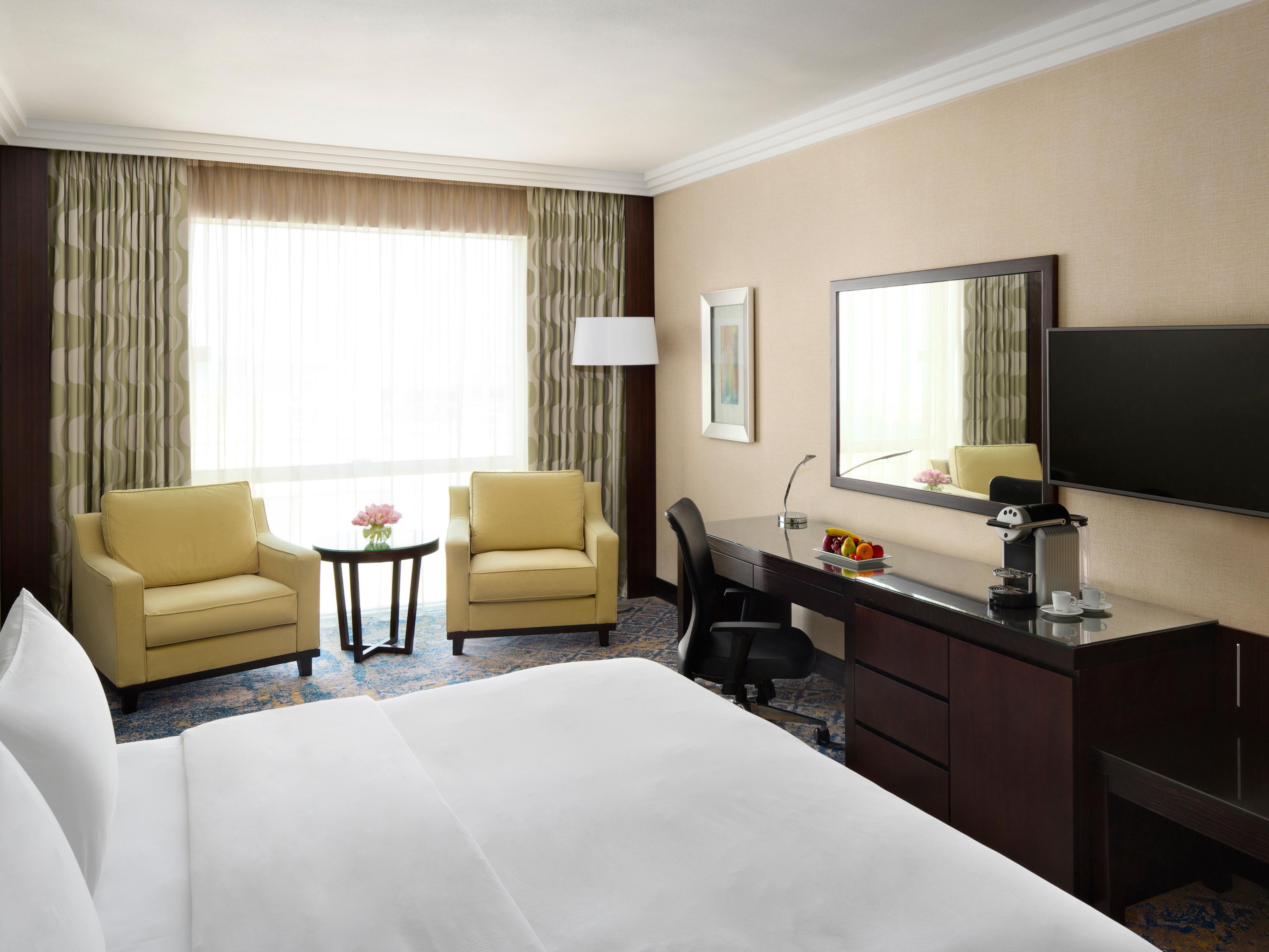 Crowne Plaza Jeddah’s rooms unveil stunning city or sea views