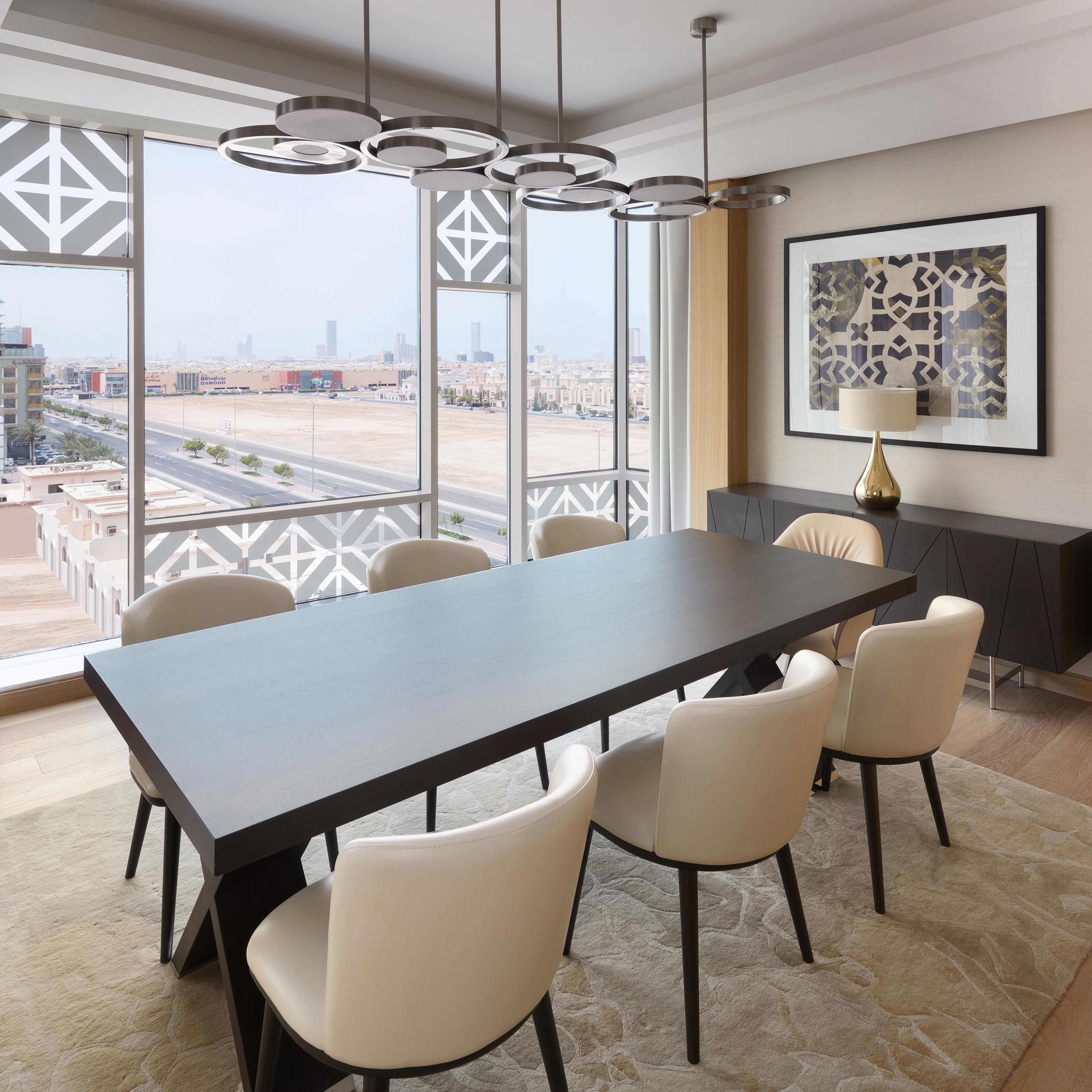 Diplomatic Suite - Dining Table