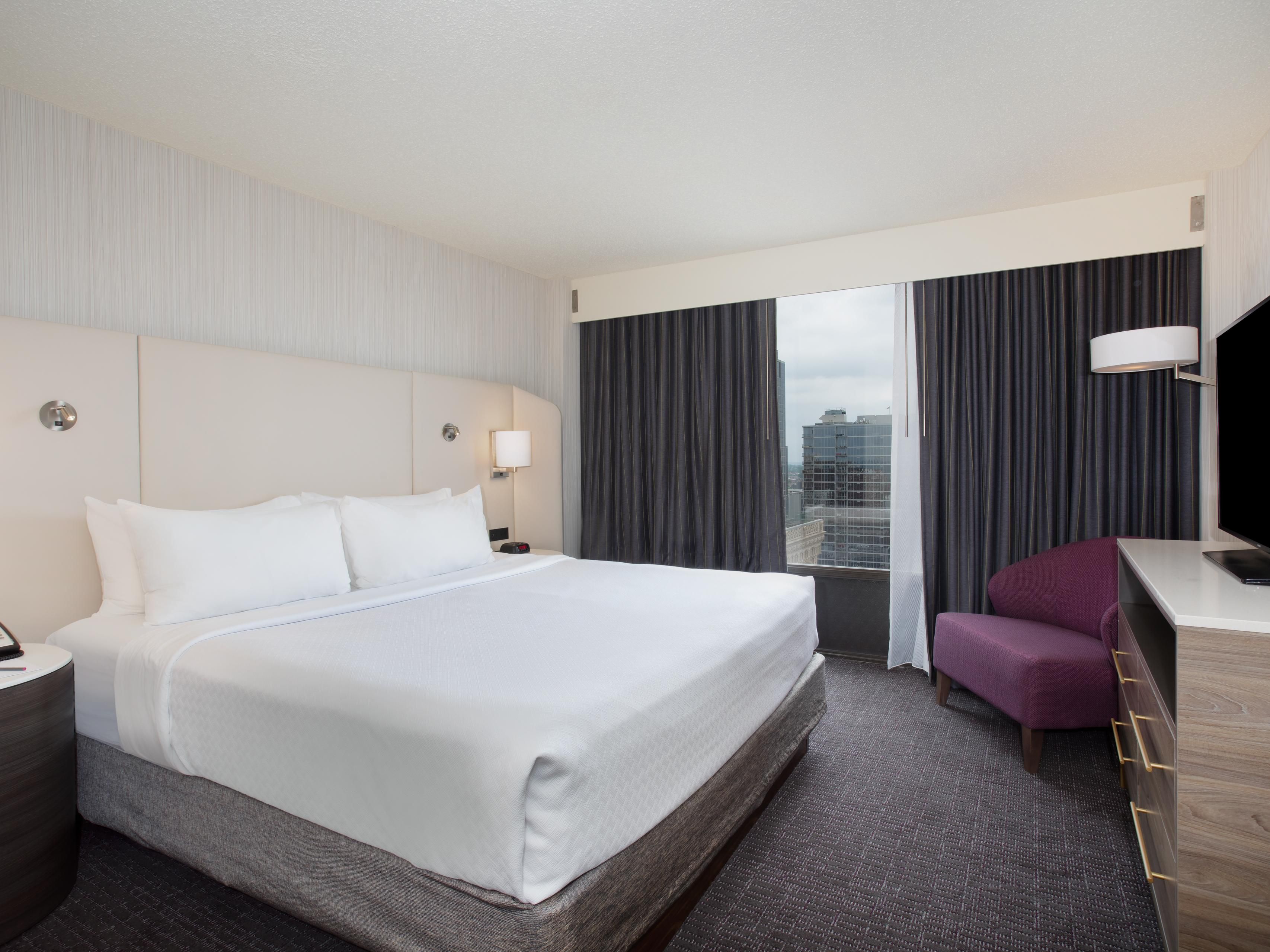 1 King Bed Suite Nonsmoking 