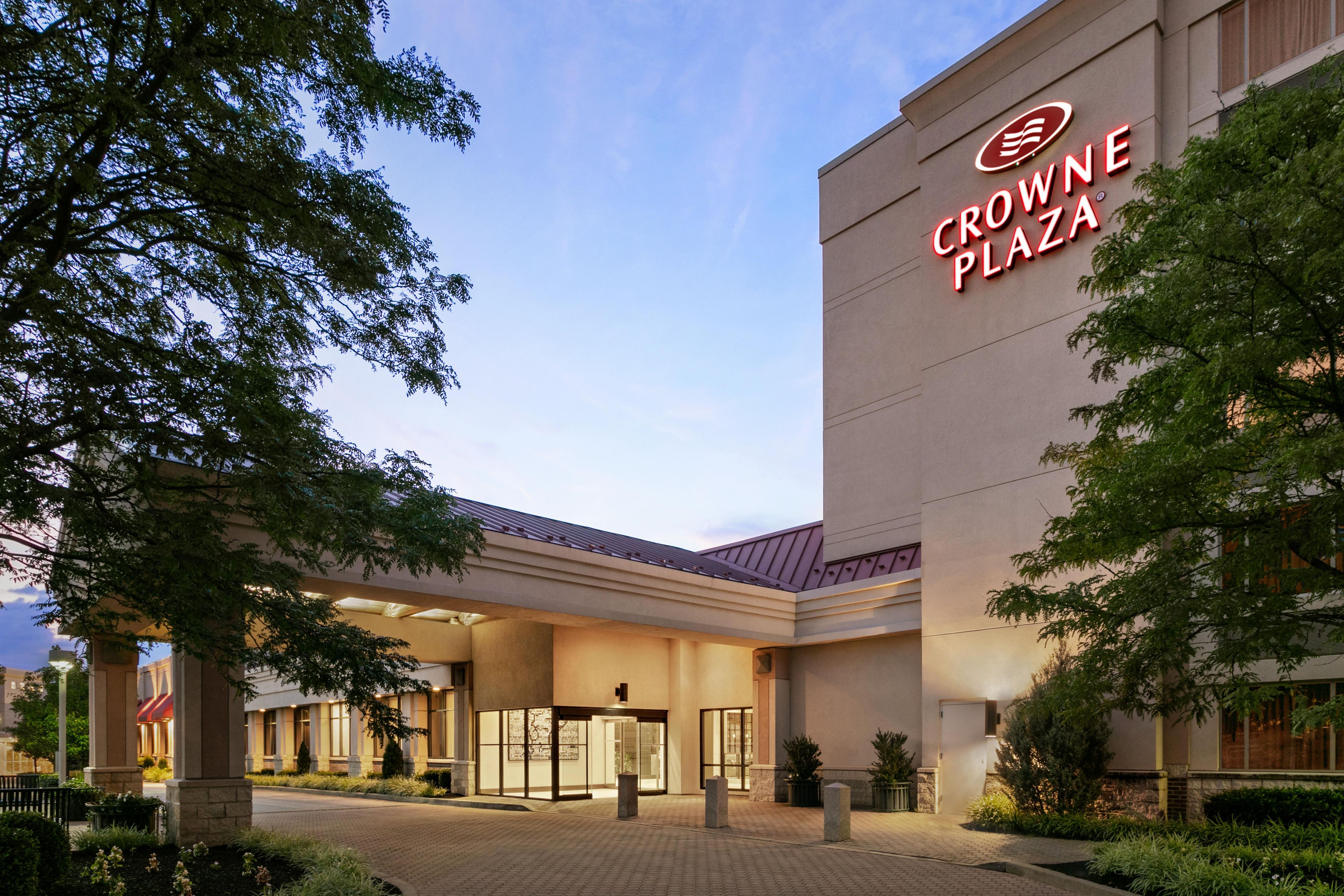 Plan your next trip with Crowne Plaza Philadelphia King of Prussia
