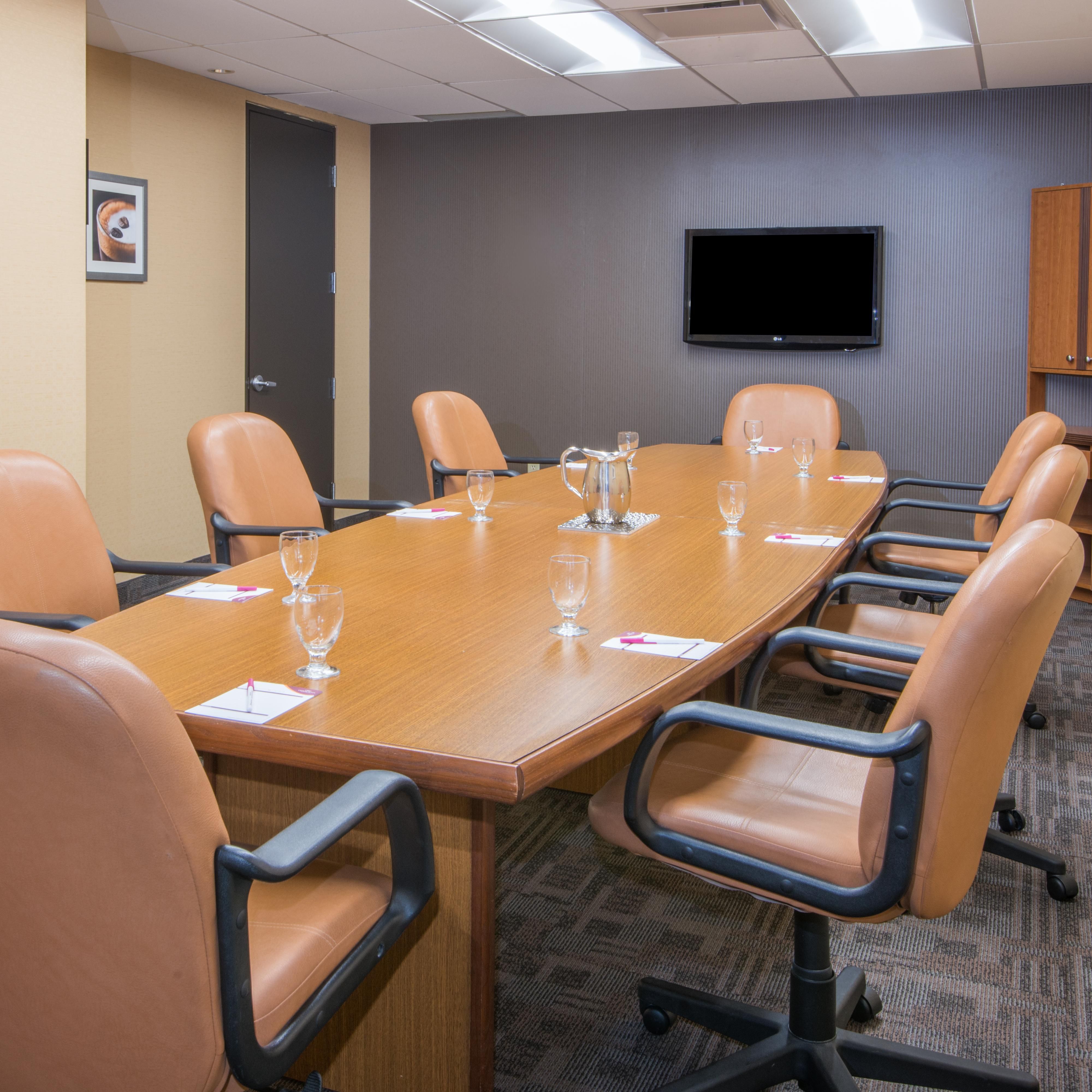 Crowne Plaza Kitchener is your ideal venue for small meetings
