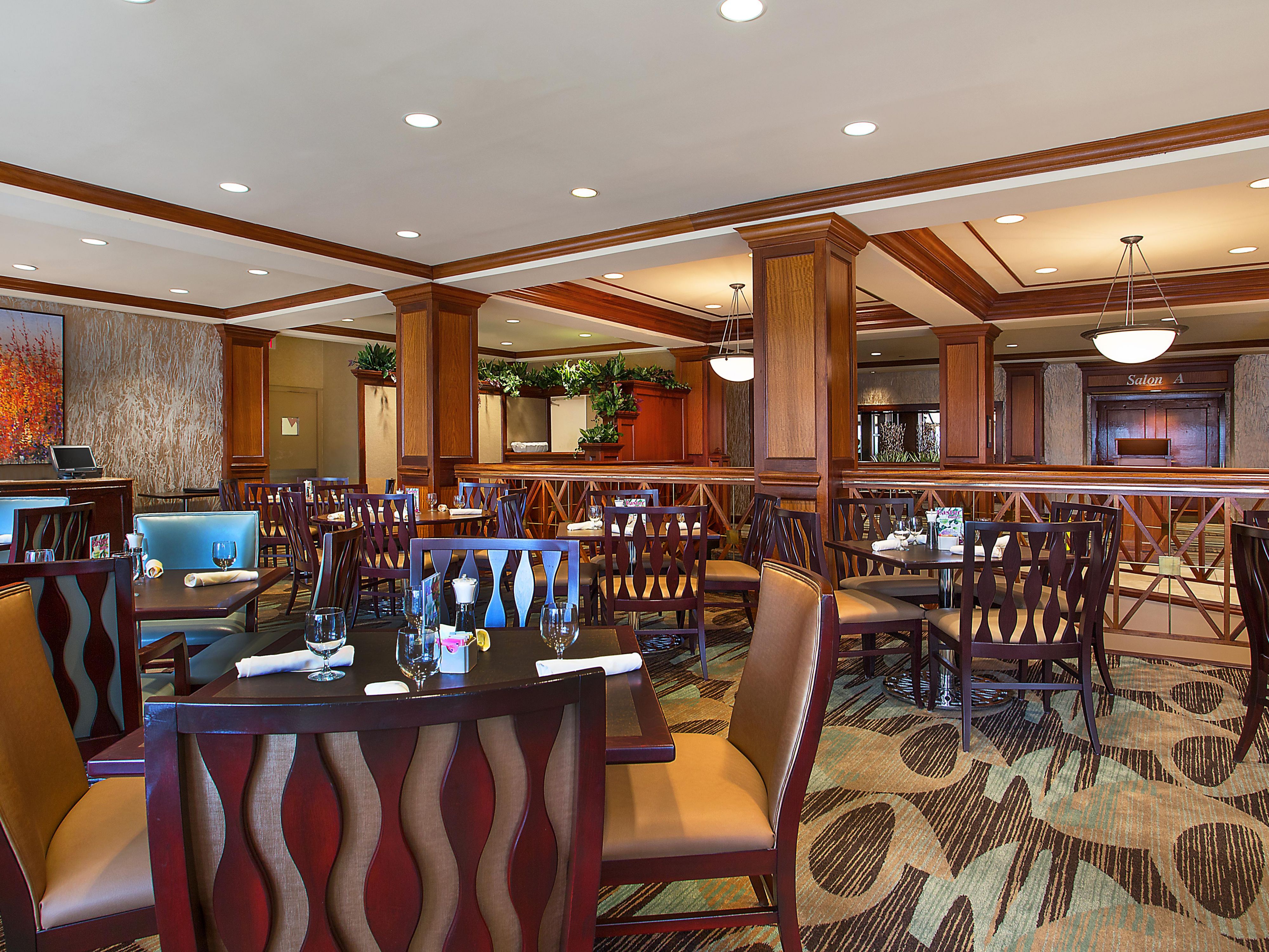 Get a taste of Knoxville’s finest seafood in a casual, relaxing atmosphere from 6 pm to 9 pm. $49.95 per person Please call 522-2600 extension 2324 for more information