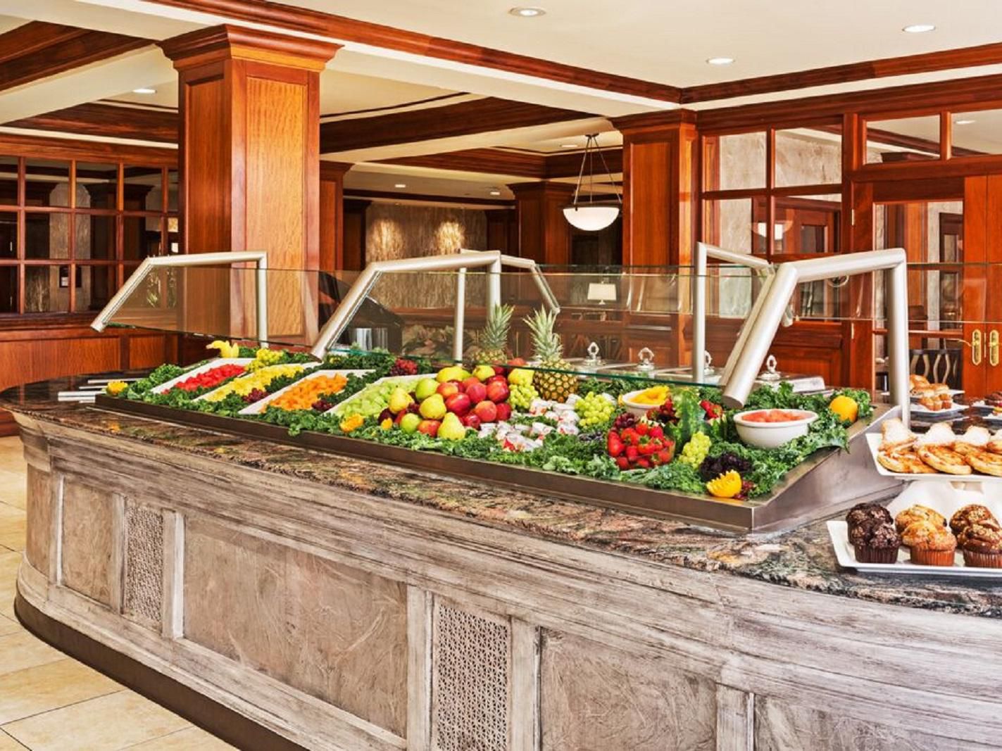 Christmas Buffet at Crowne Plaza Knoxville