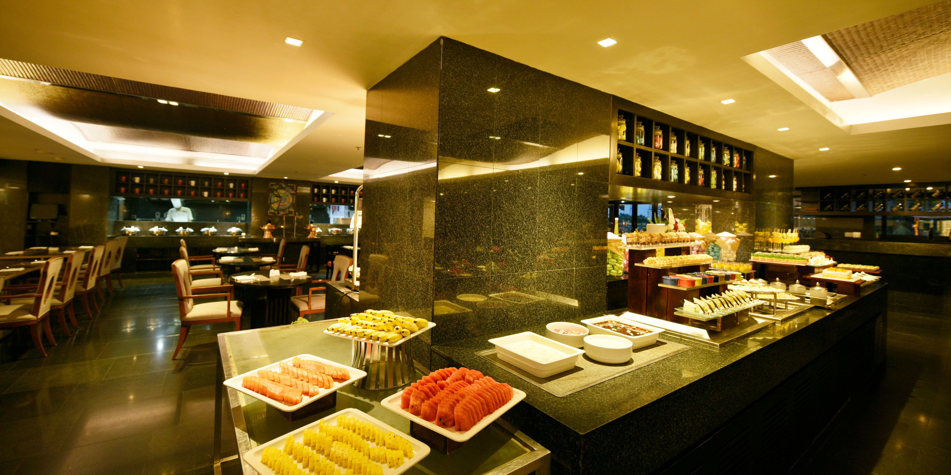 Restaurants Near Kochi - Crowne Plaza