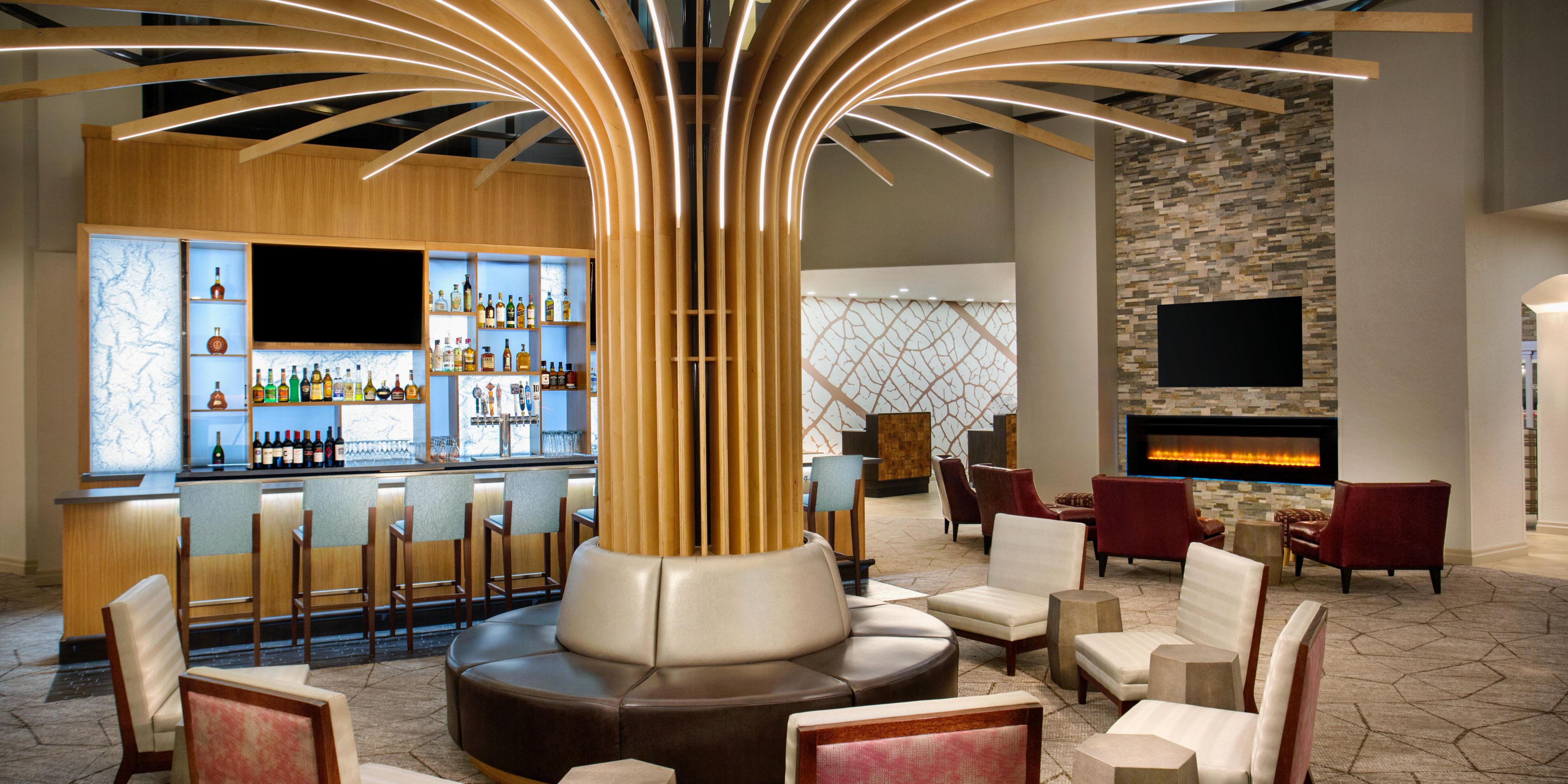 Relax in the casual atmosphere of the Atrium Bar & Restaurant, which is open for breakfast and dinner. Catch a game on the big screen and check out the cocktail menu. Try an appetizer during our Happy Hour, and for your entrée, enjoy a dish featuring fresh local ingredients. Special diet menus and select room service items are also available.